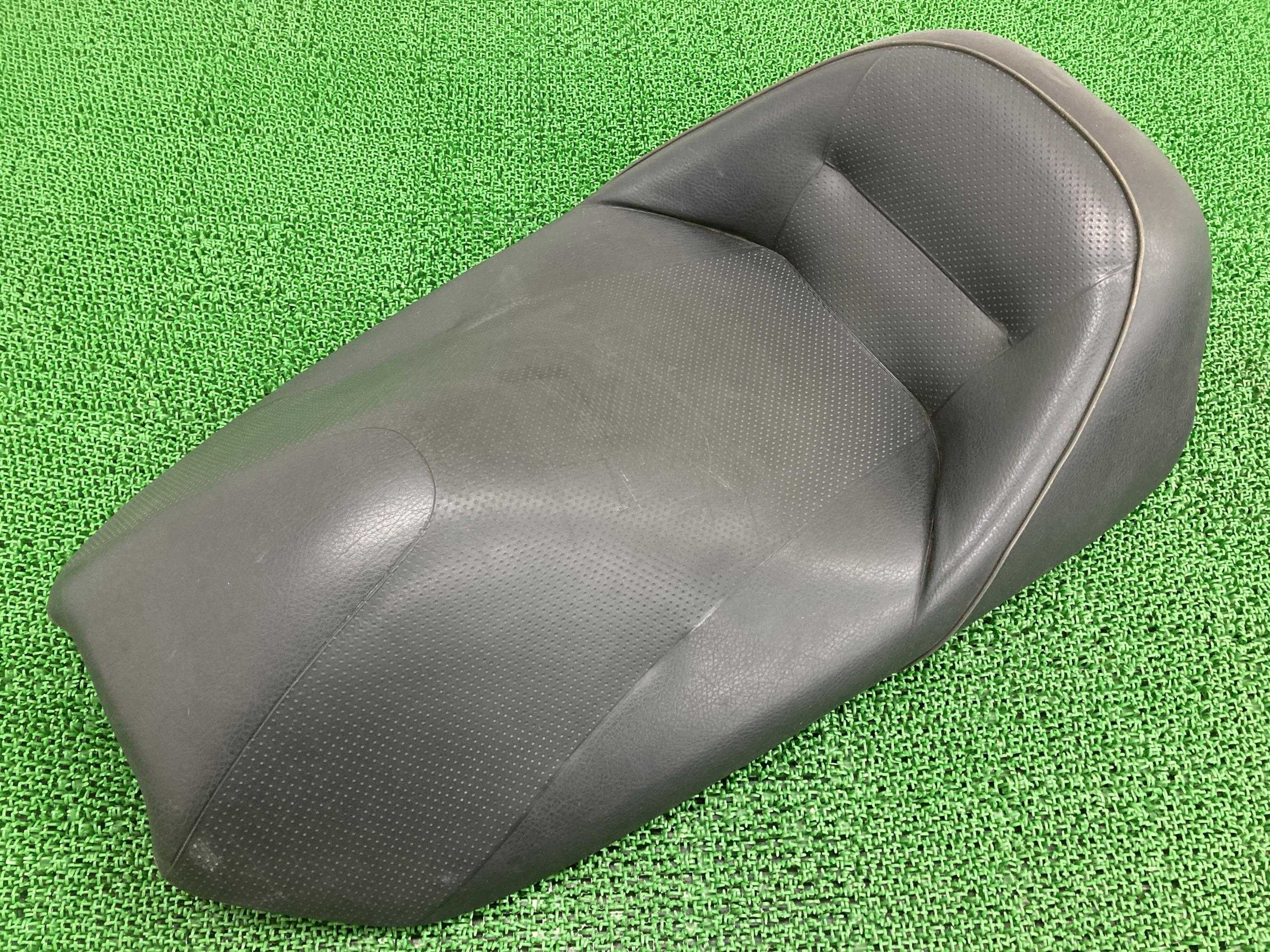 マジェスティ250フロントシートヤマハ純正バイク部品SG03JマジェスティCマジェCメインシート破れ無し品薄車検Genuine【中古】 23