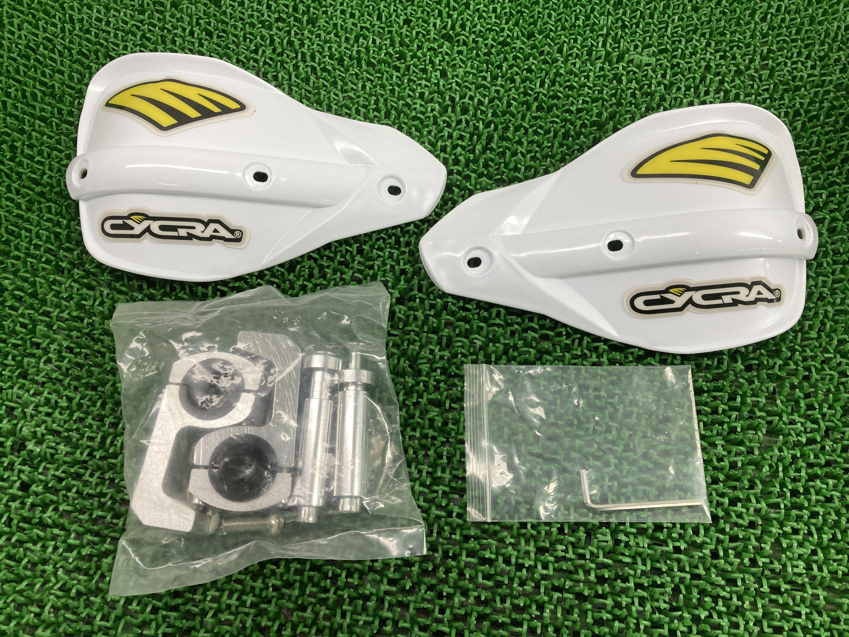 CYCRA製ナックルガード左右白社外バイク部品エンデューロクラシックシールド22.2mmコンディション良好割れ欠け無しセロー250CRM250RCR125Rエイプ50KDX125SRTW225EトリッカースーパーシェルパDT50ジェベル200【中古】 5|ティーエスパーツ 店