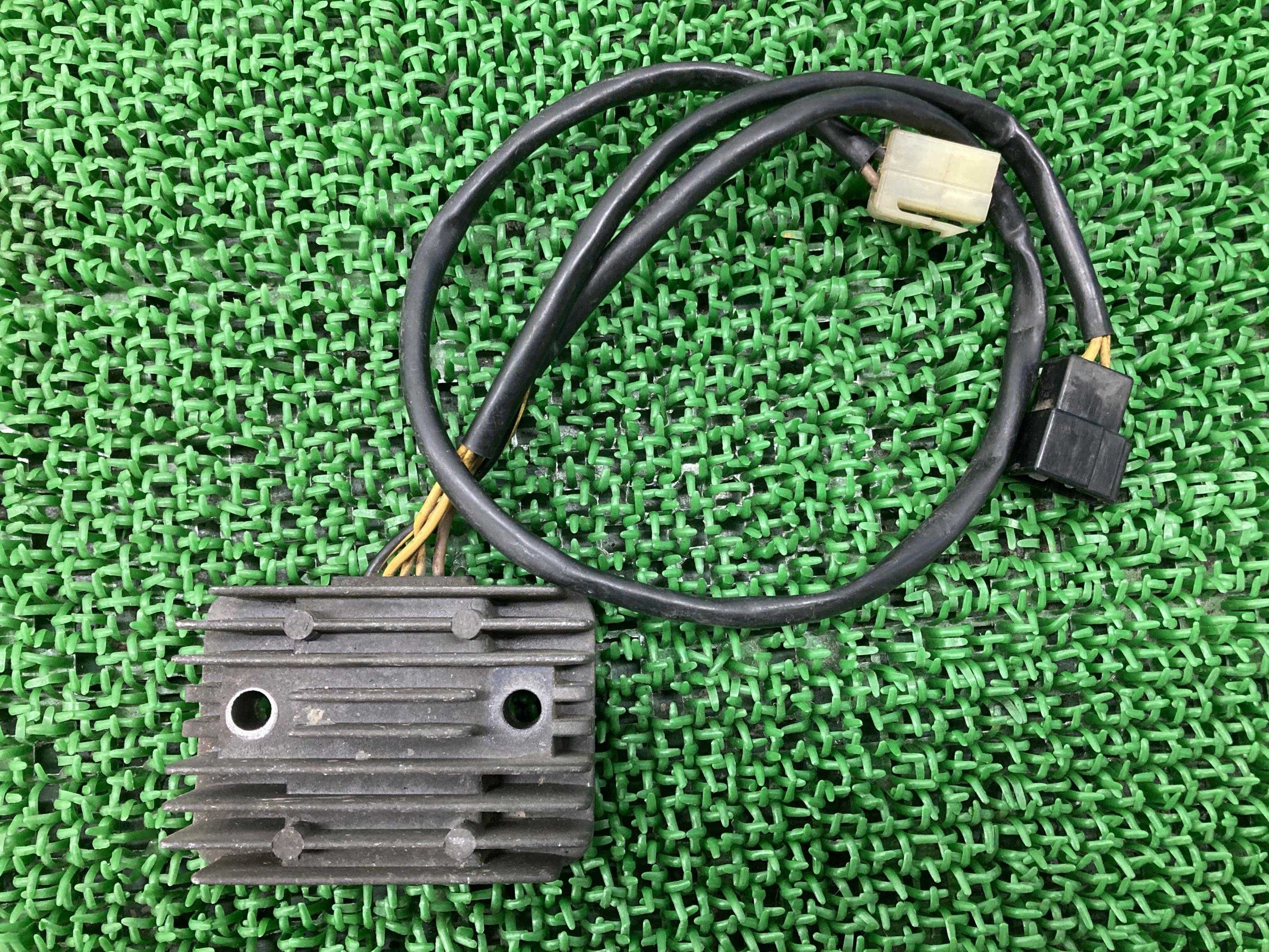 Dトラッカー レギュレター カワサキ 純正 バイク 部品 KLX300R KLX250にも レギュレーター レクチファイア 機能的問題なし 車検 Genuine 【中古】 79|ティーエスパーツ 店