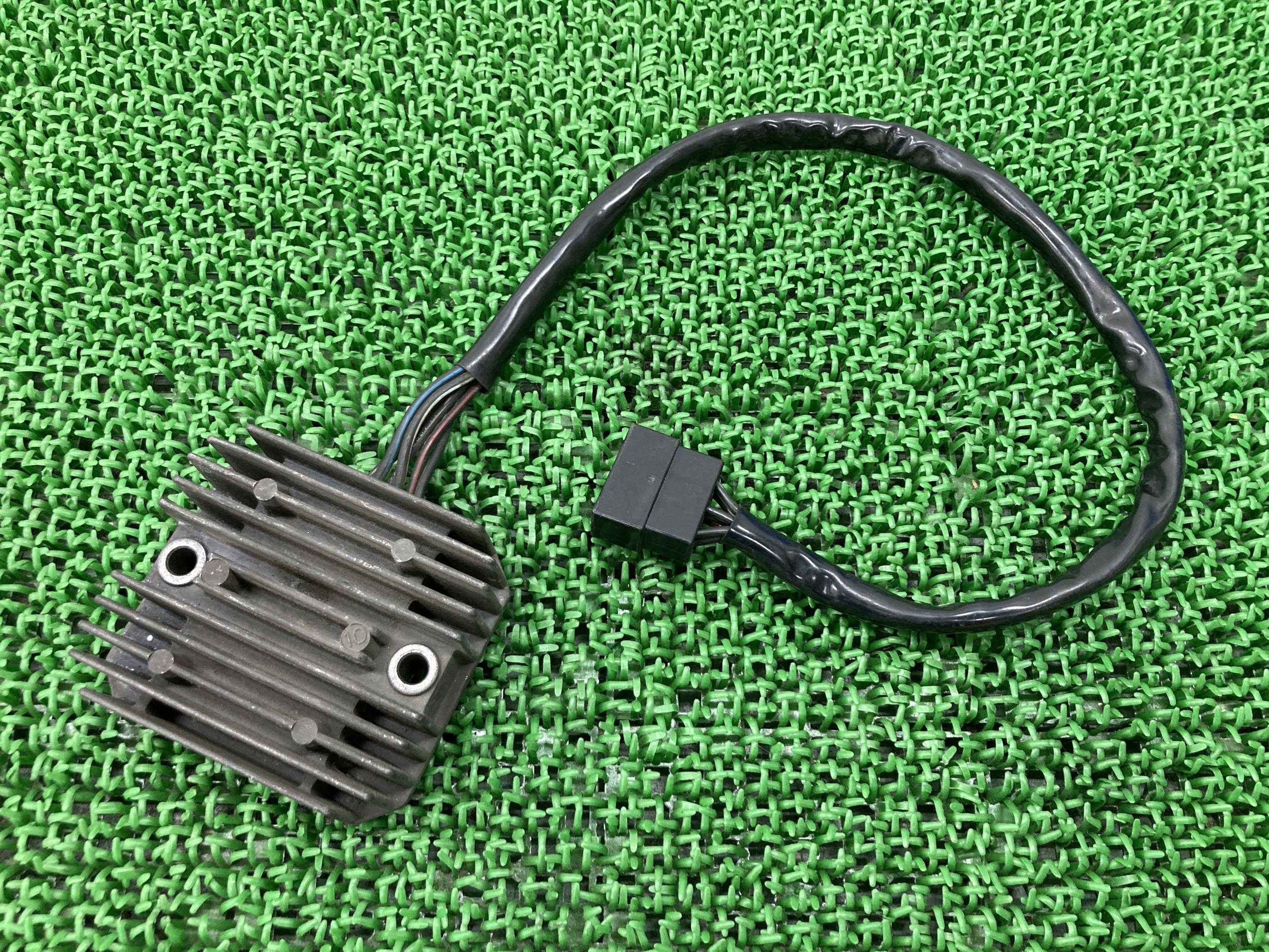 W650 レギュレター カワサキ 純正 バイク 部品 EJ650A バルカン1500 W400 レギュレーター レクチファイア 車検 Genuine 【中古】 52