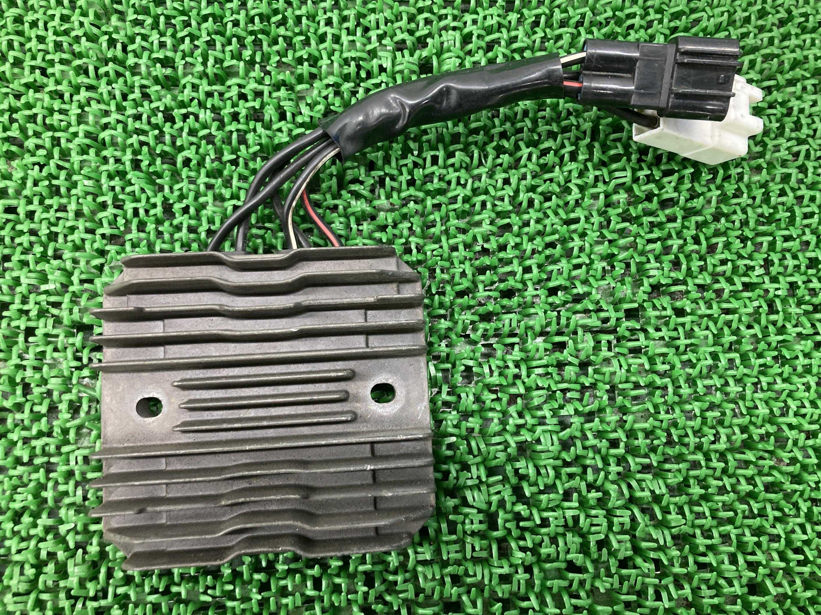 スカイウェイブ650 レギュレター スズキ 純正 バイク 部品 レギュレーター レクチファイアー 10G0 RS41 52 機能的問題なし 車検 Genuine ブルバードM109R イントルーダーM1800R 【中古】 35｜ティーエスパーツ　店