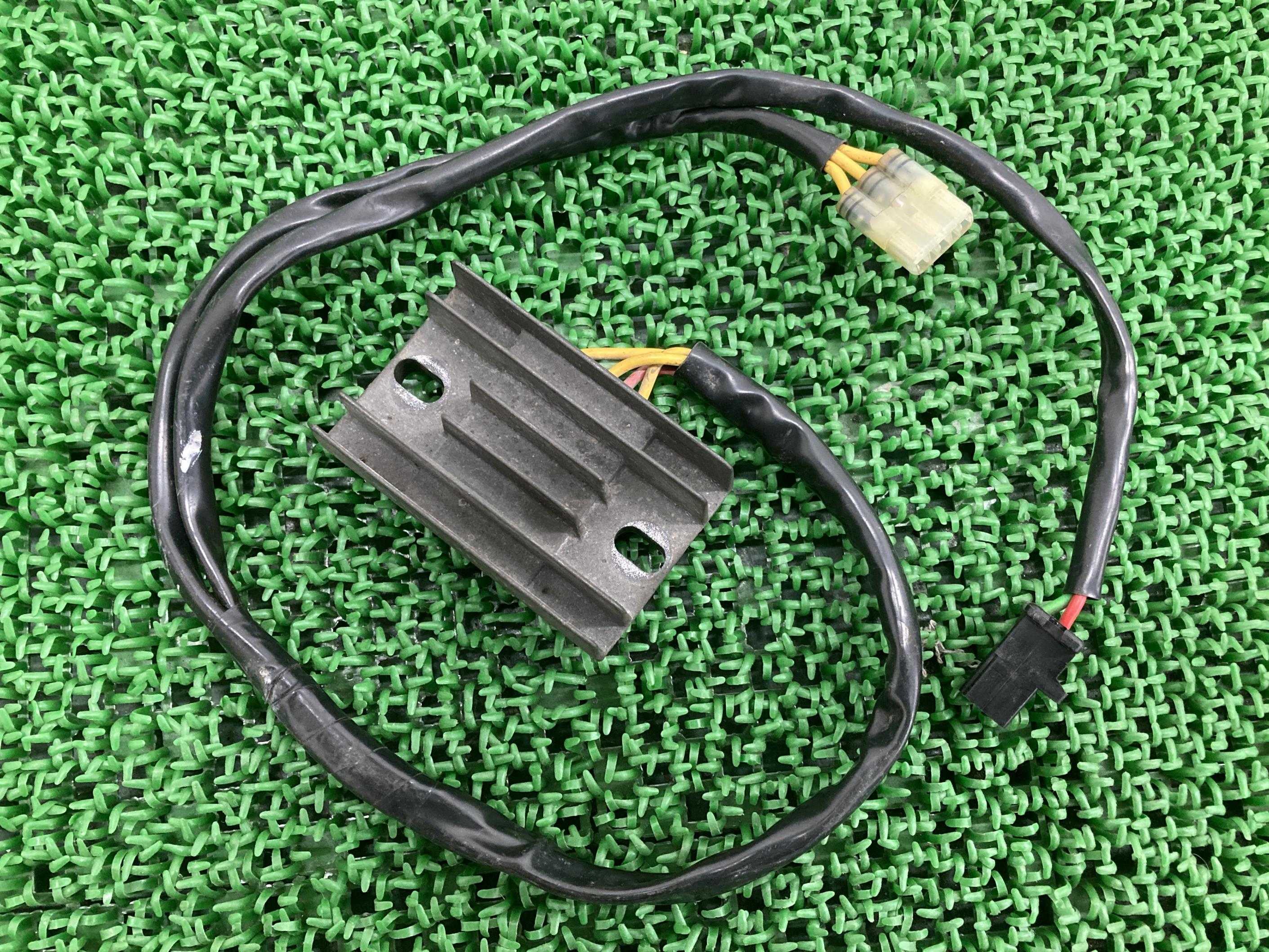 CRM250AR レギュレター ホンダ 純正 バイク 部品 MD32 レギュレーター レクチファイア 機能的問題なし 希少品 車検 Genuine 【中古】 99