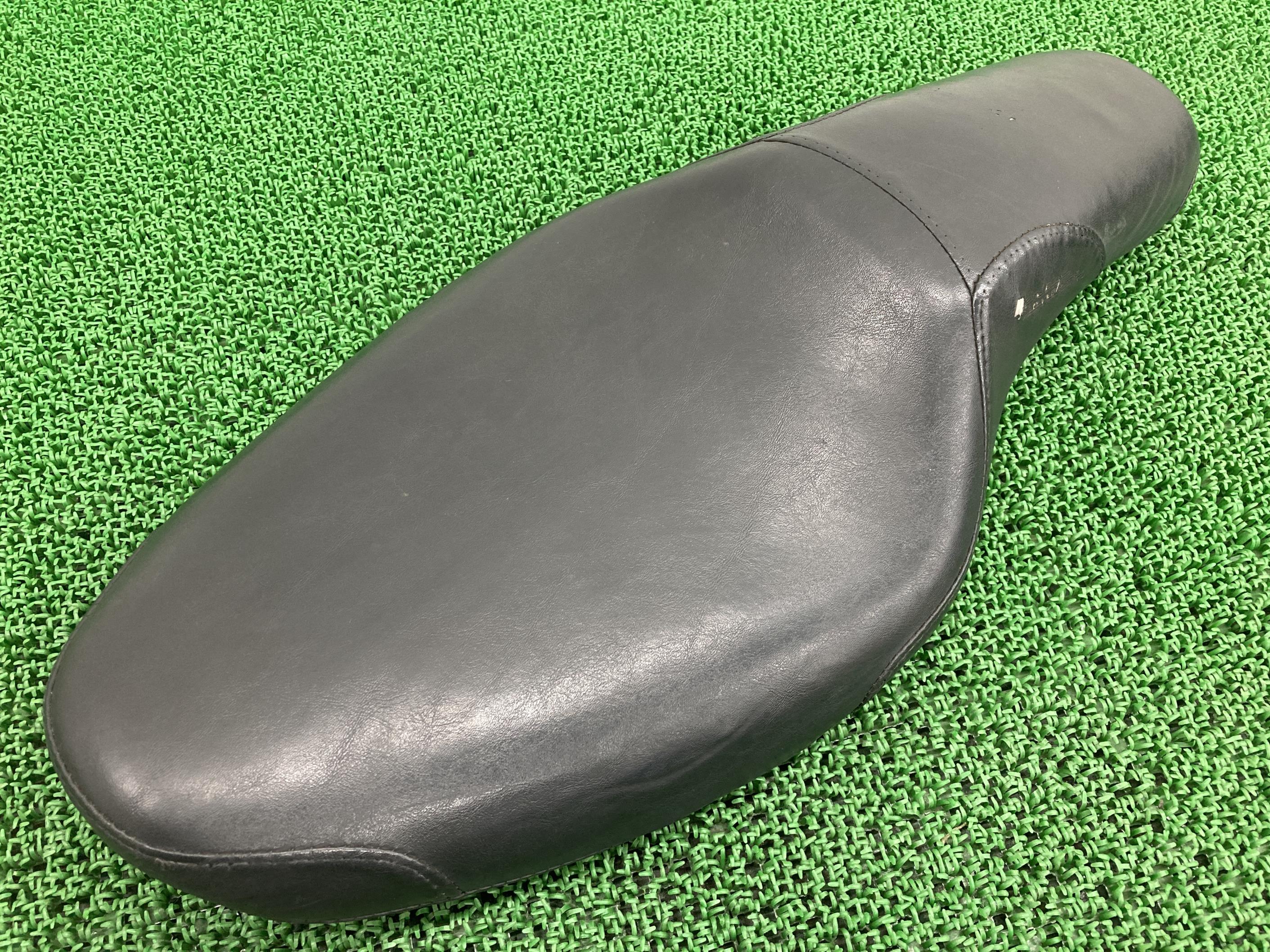 ハーレーダビッドソン XL1200N ナイトスター 純正シート ハーレーダビッドソン XL1200N ナイトスター 純正シート - メルカリ