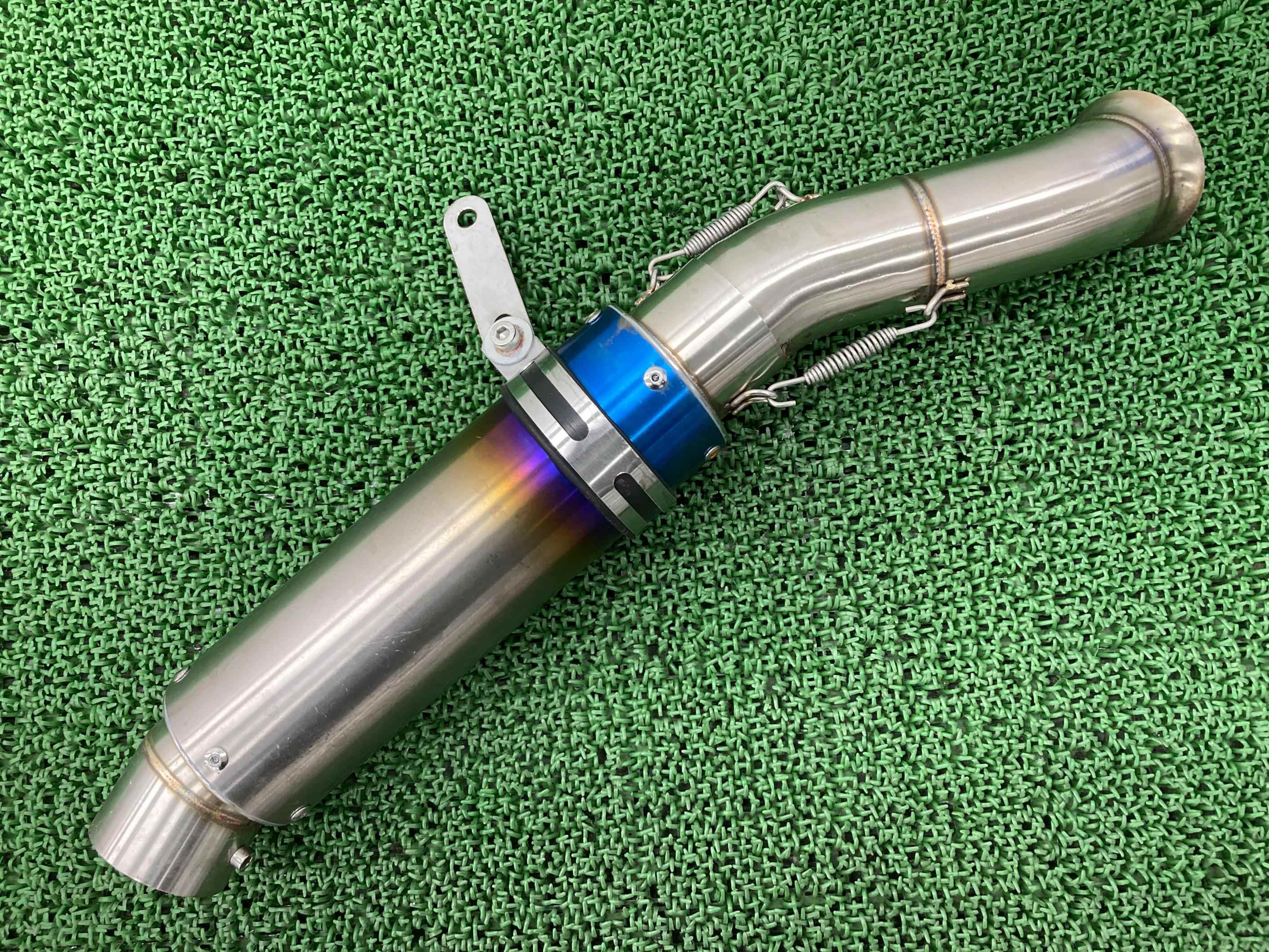 ハイパーモタード939サイレンサーマフラー社外バイク部品Hypermotardドゥカティステンスリップオンコケキズ無し品薄【中古】 65｜ティーエスパーツ　店