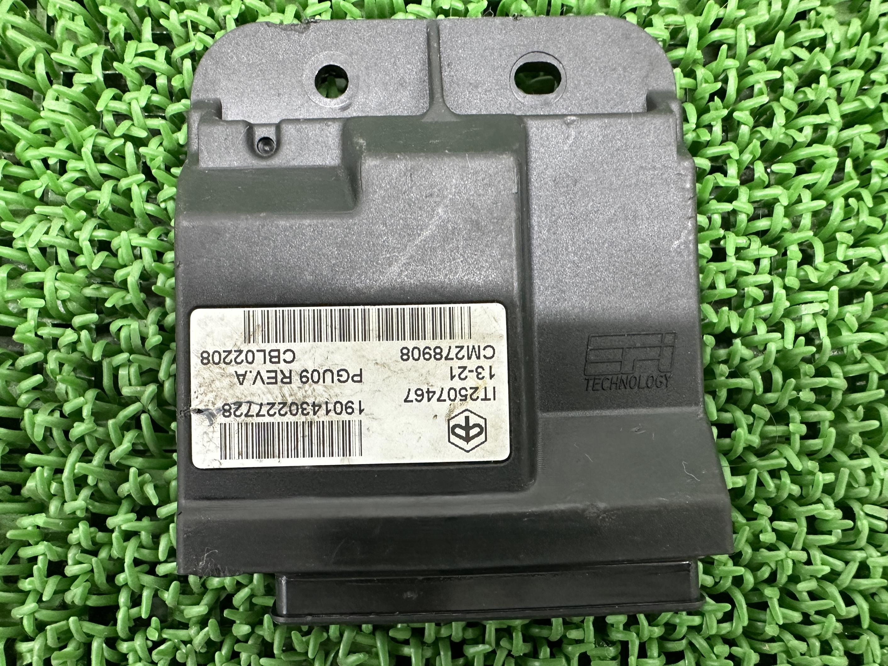 プリマベーラ150 ECU ピアジオ 純正 バイク 部品 ベスパ ECM エンジンコントロールユニット 機能的問題なし 品薄 車検 Genuine 【中古】 48