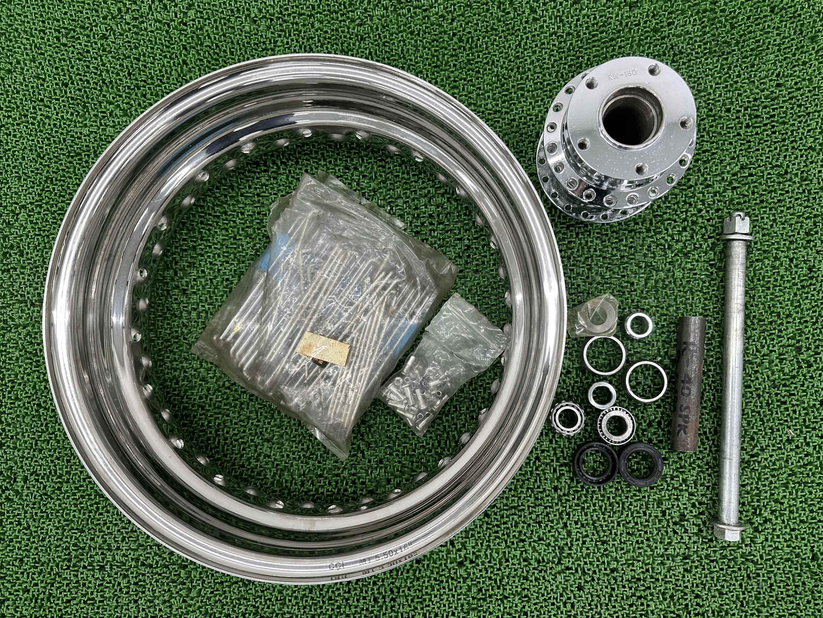 ハーレーリアホイール社外バイク部品CCIリム16X5.50ハブRW-1805穴綺麗良品【中古】 26｜ティーエスパーツ　店