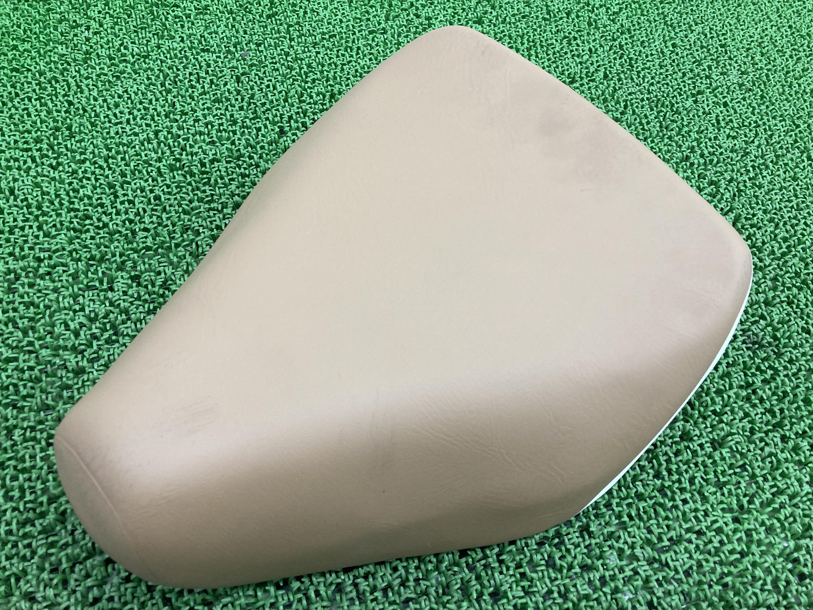 スーパーカブ110 シート 茶/白 ホンダ 純正 バイク 部品 JA07 破れ無し 品薄 希少品 車検 Genuine 【中古】 Tu