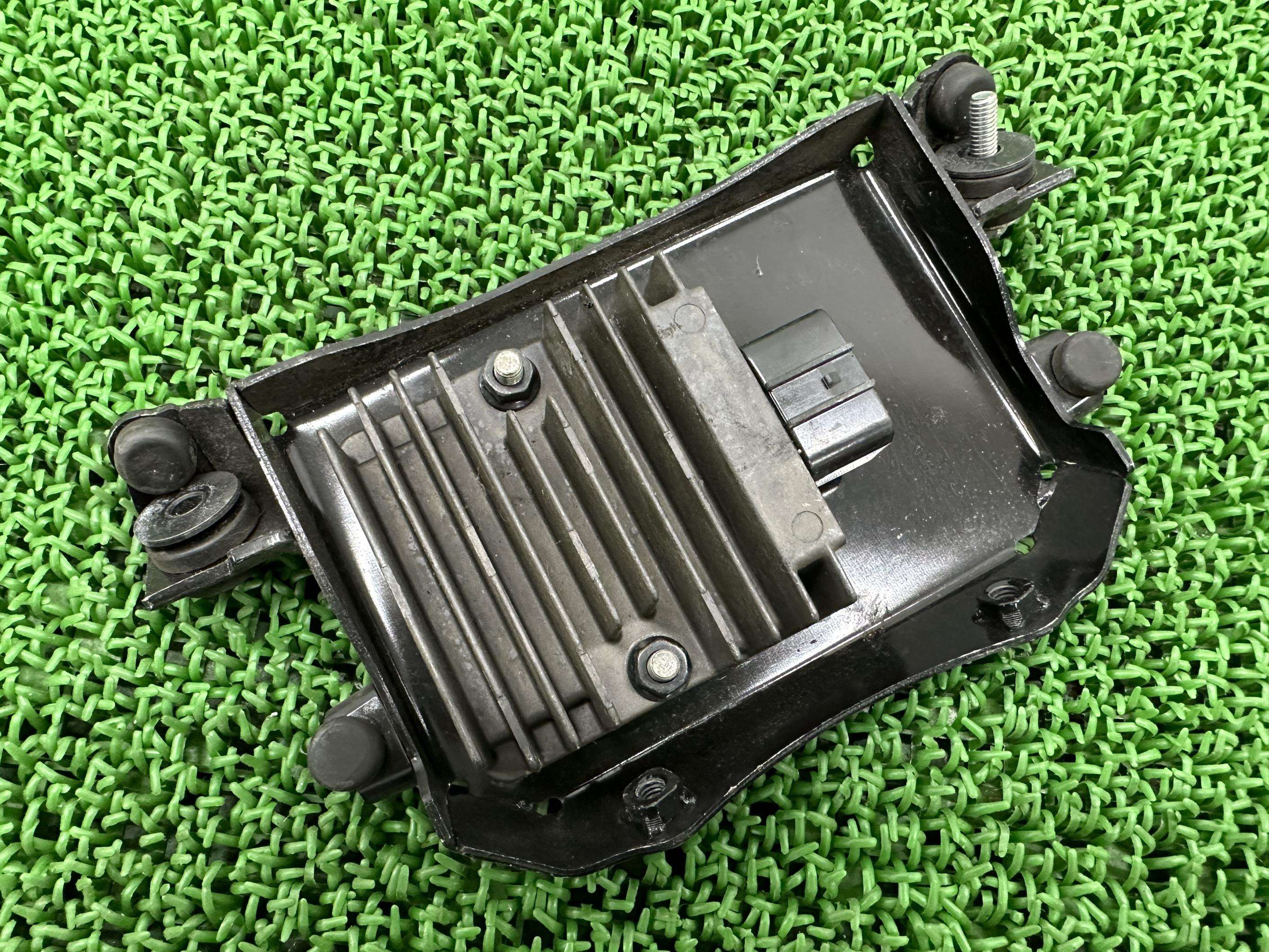 レブル250 レギュレター ホンダ 純正 バイク 部品 MC49 電装ケース付 レギュレーター レクチファイアー 機能的問題なし 車検 Genuine 【中古】 29
