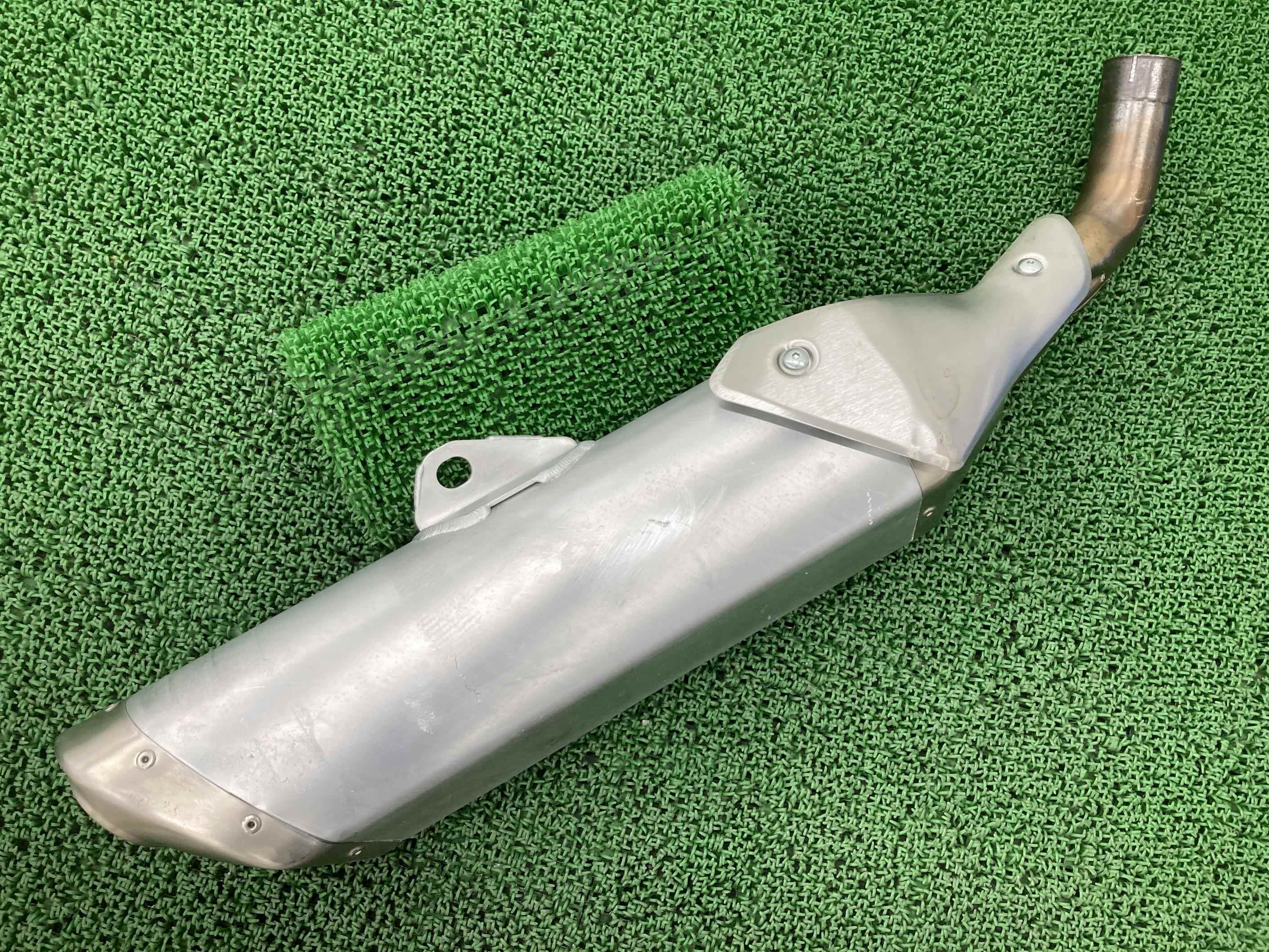 SMR449 サイレンサーマフラー H3657 ハスクバーナ 純正 バイク 部品 Husqvarna SMR511にも ヒートガード コケキズ無し 車検 Genuine 【中古】 Rh