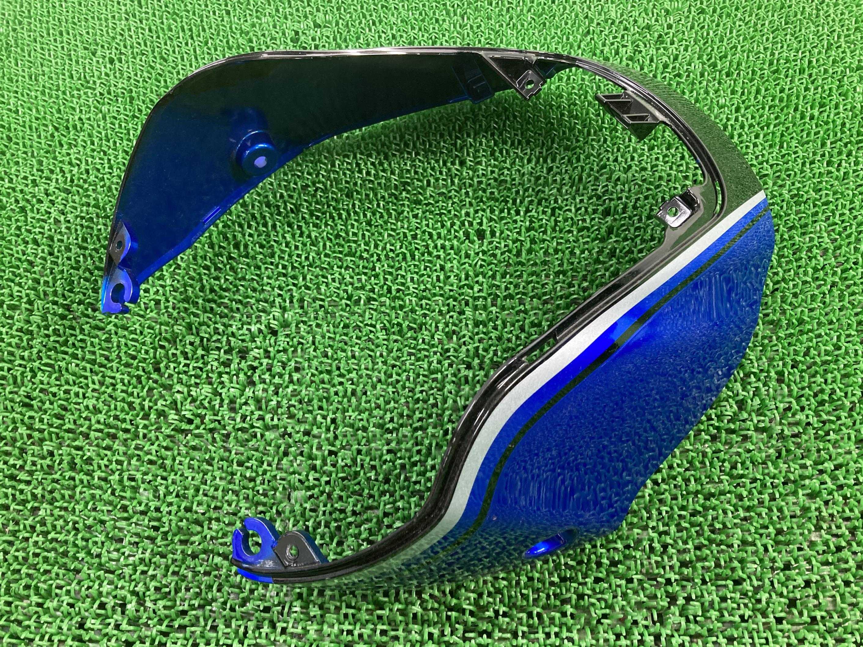 ブルバードM109R ライトカウル 青M スズキ 純正 バイク 部品 VY53A BOULEVARD アッパーカウル ビキニカウル ペイント素材に 車検 Genuine 【中古】 88