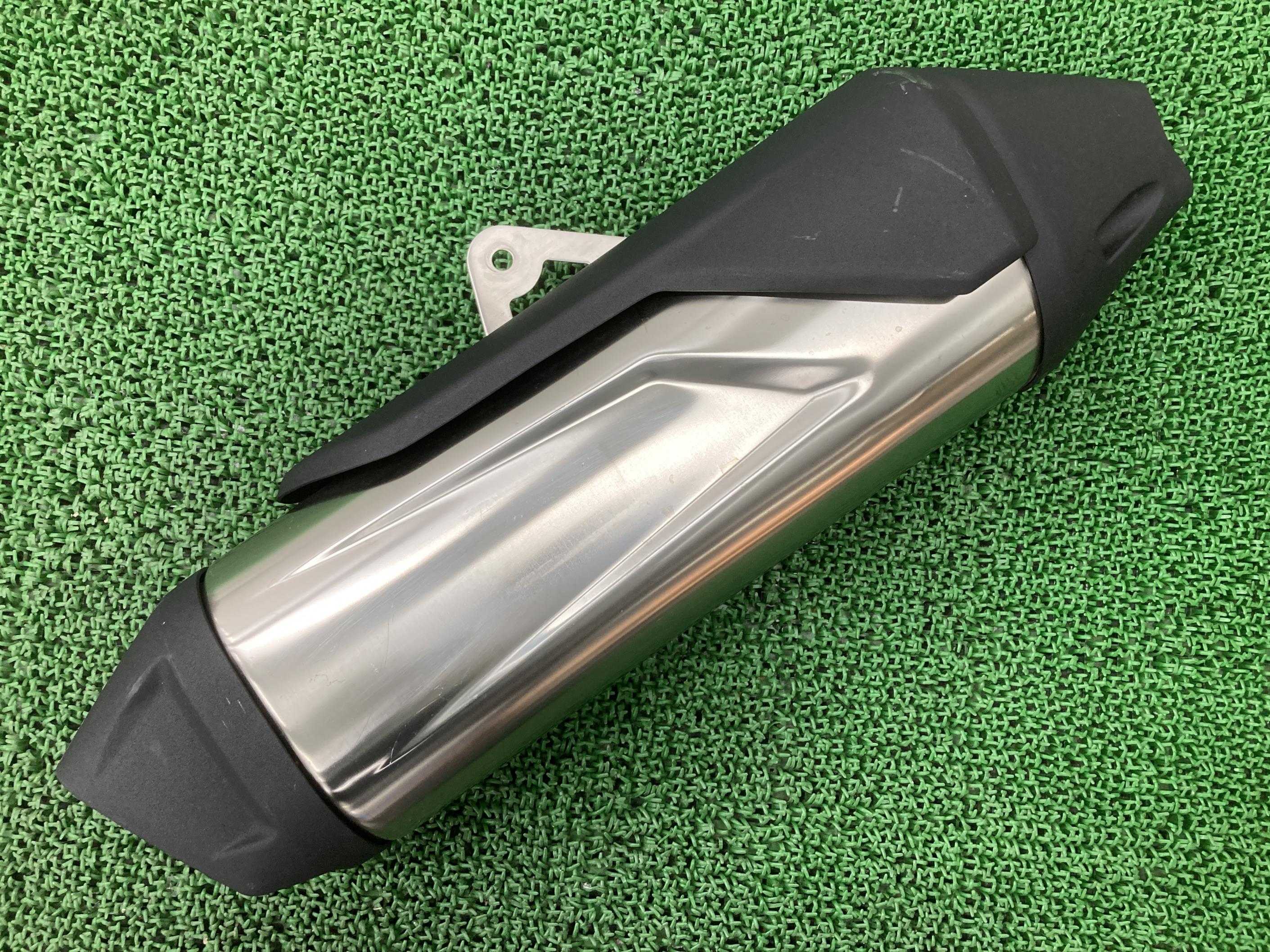 タイガー900 サイレンサーマフラー トライアンフ(TRIUMPH) 純正 バイク 部品 19&minus;22年 トライアンフ TRIUMPH Tiger900 車検 Genuine 【中古】 67｜ティーエスパーツ　店 12,166円