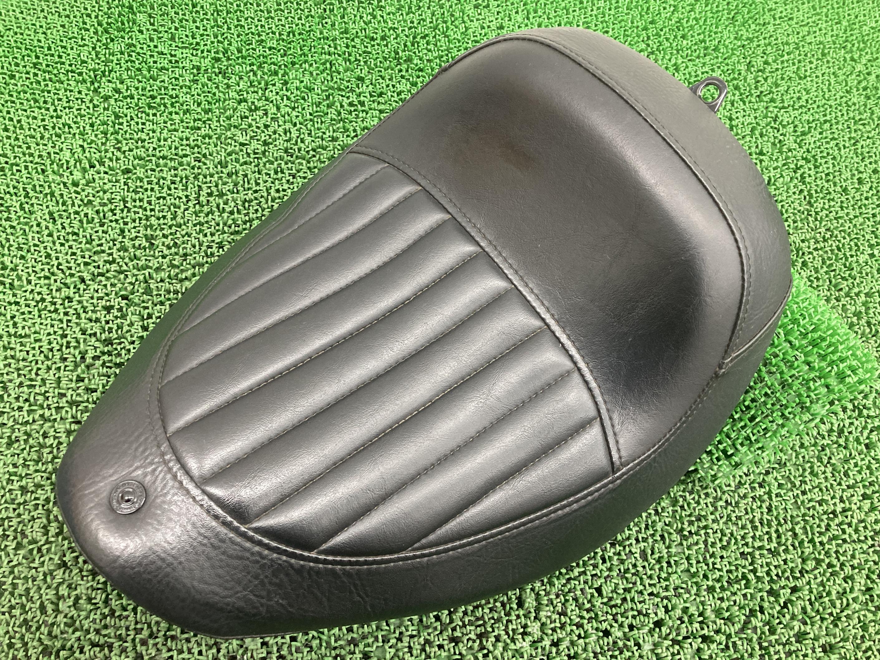 イージーライダース製　ハーレーtc88 エボソフテイル用ダイヤ柄シングルシート イージーライダース製 ハーレーtc88 エボソフテイル用ダイヤ柄