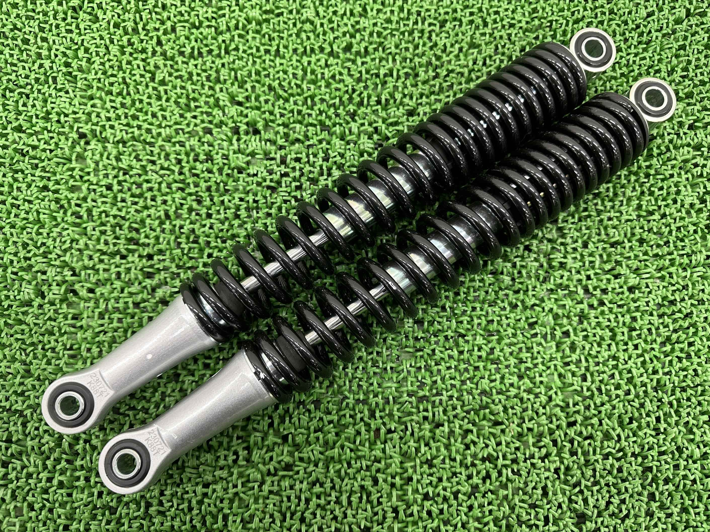 クロスカブ110 リアサスペンション 左右 ホンダ 純正 バイク 部品 JA60 ノーマルリアショック ピッチ370mm 極上品 ハイクオリティ 車検 Genuine 【中古】 19