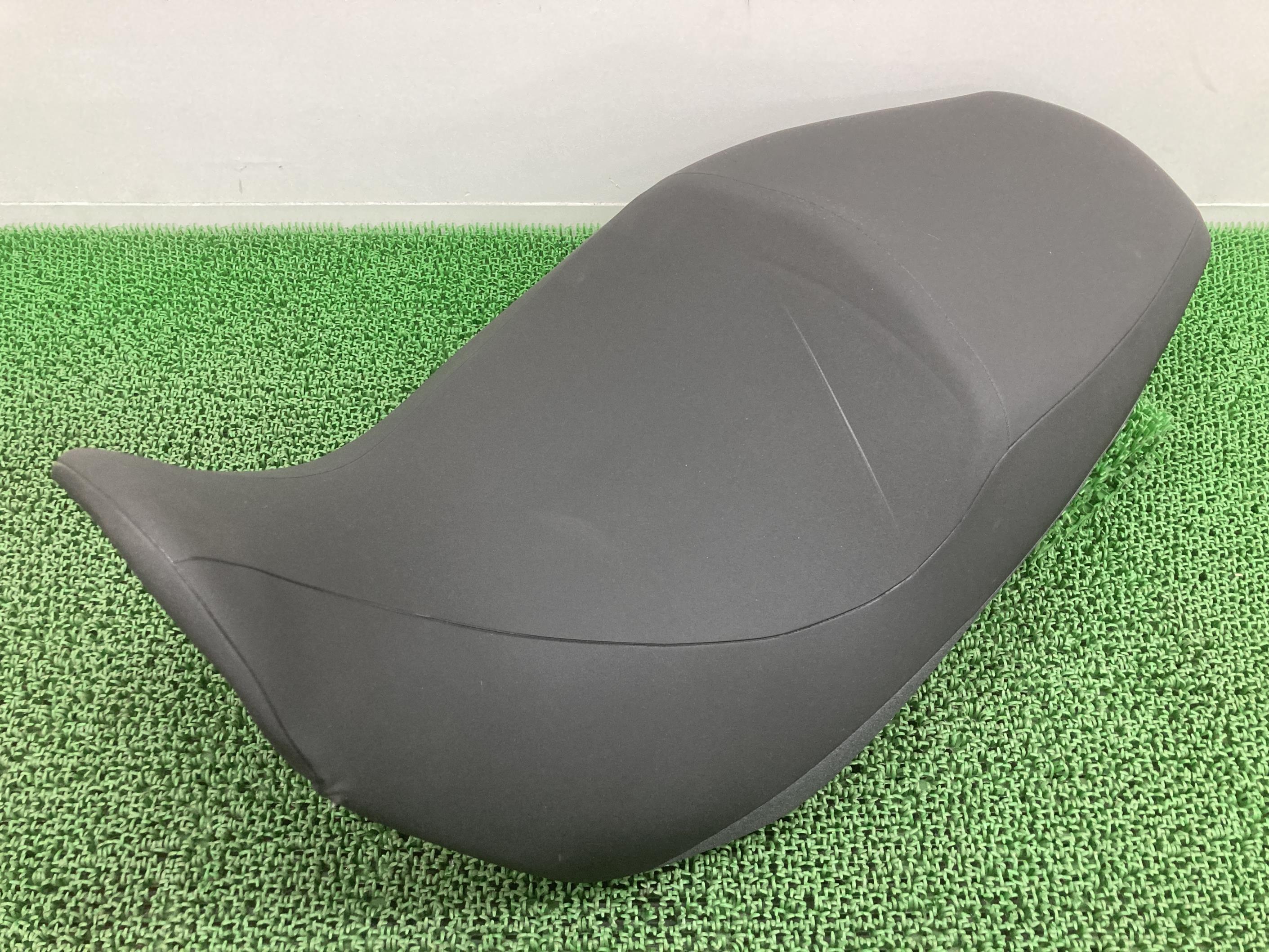 Vストローム650 シート スズキ 純正 バイク 部品 C733A 修復素材や張り替えベースに 品薄 希少品 車検 Genuine 【中古】 86