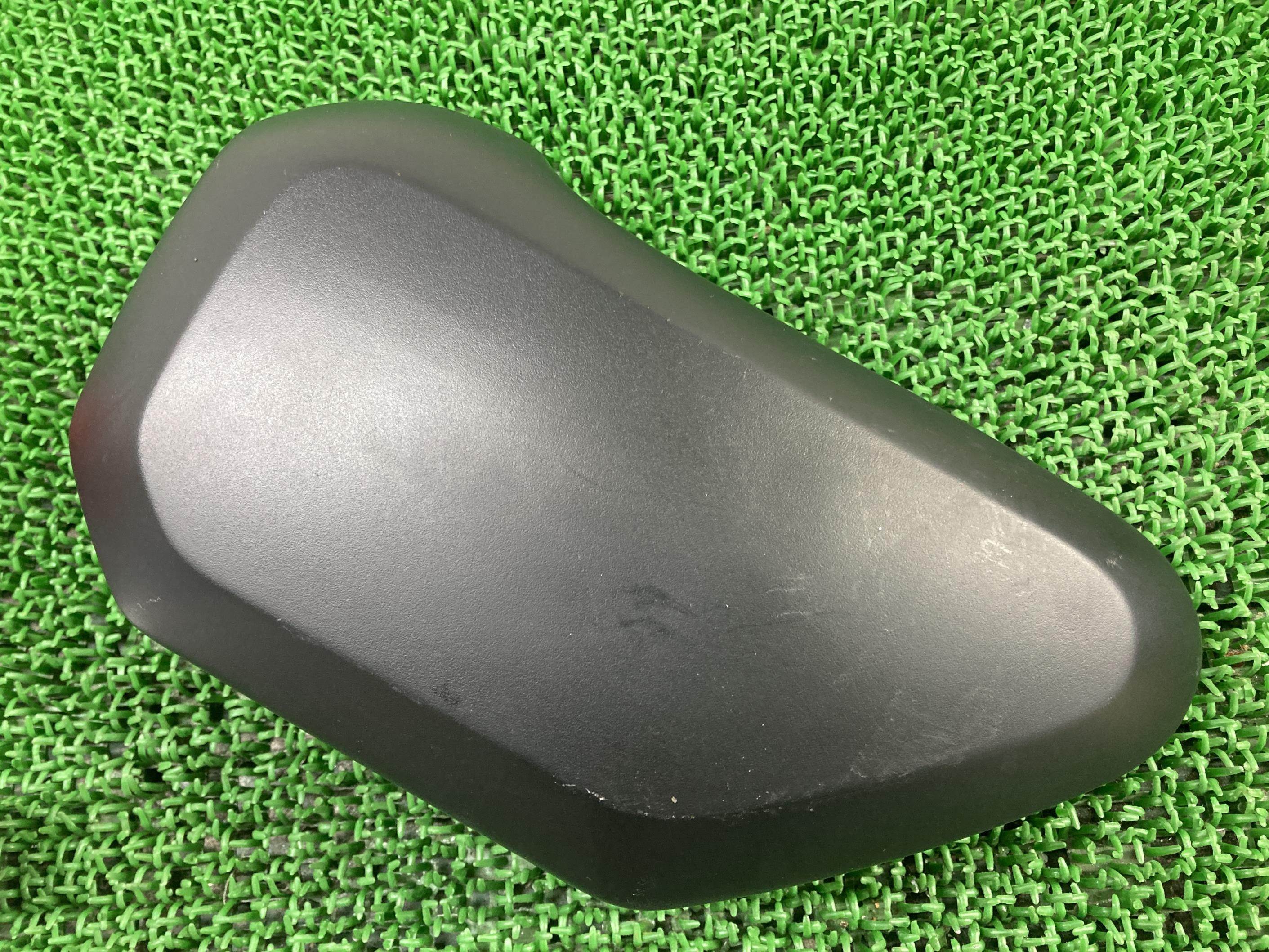 モンキー125 エアクリーナーカバー 左 K0F ホンダ 純正 バイク 部品 JB02 Monkey125 コンディション良好 割れ欠け無し 品薄 車検 Genuine 【中古】 Wg