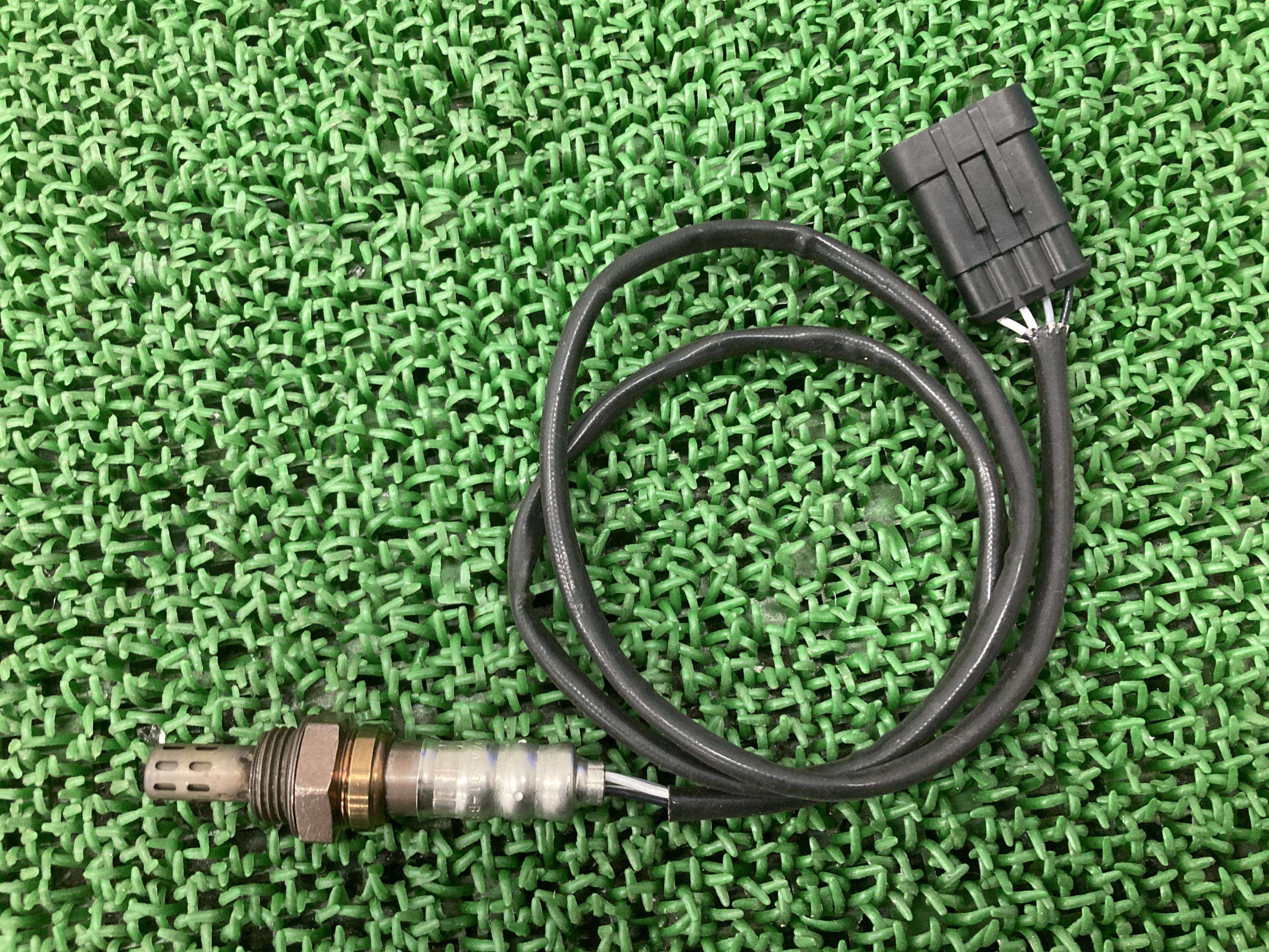 ムルティストラーダ O2センサー ドゥカティ 純正 バイク 部品 モンスター ハイパーモタード ストリートファイター スポーツ1000などに 機能的問題なし 車検 Genuine 【中古】 21|ティーエスパーツ 店