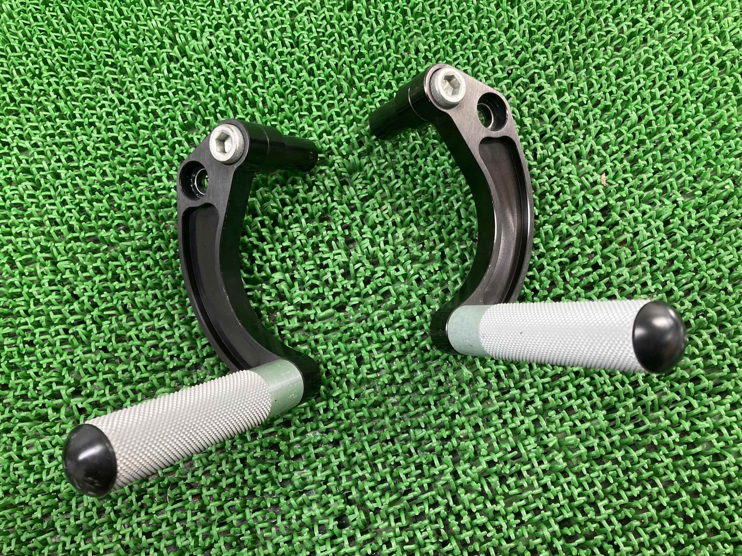 FreeSpirits製XR1200 タンデムステップ 左右 社外 バイク 部品 ハーレー スポーツスター サスペンションライザー用 アルミ コンディション良好 【中古】 Vm｜ティーエスパーツ　店