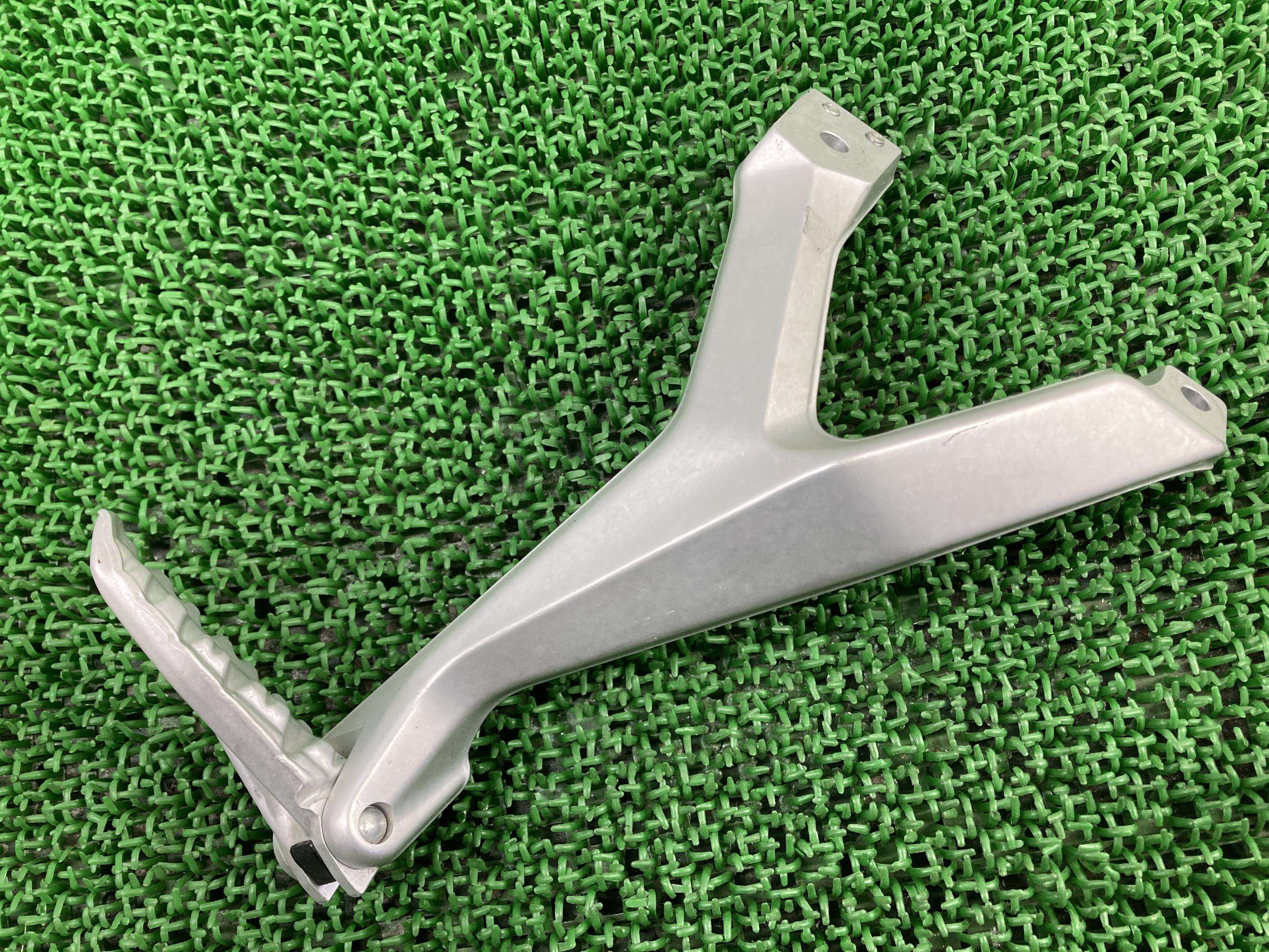 1199パニガーレ タンデムステップ 右 ドゥカティ 純正 バイク 部品 899 959 1299 V2 車検 Genuine 【中古】 38