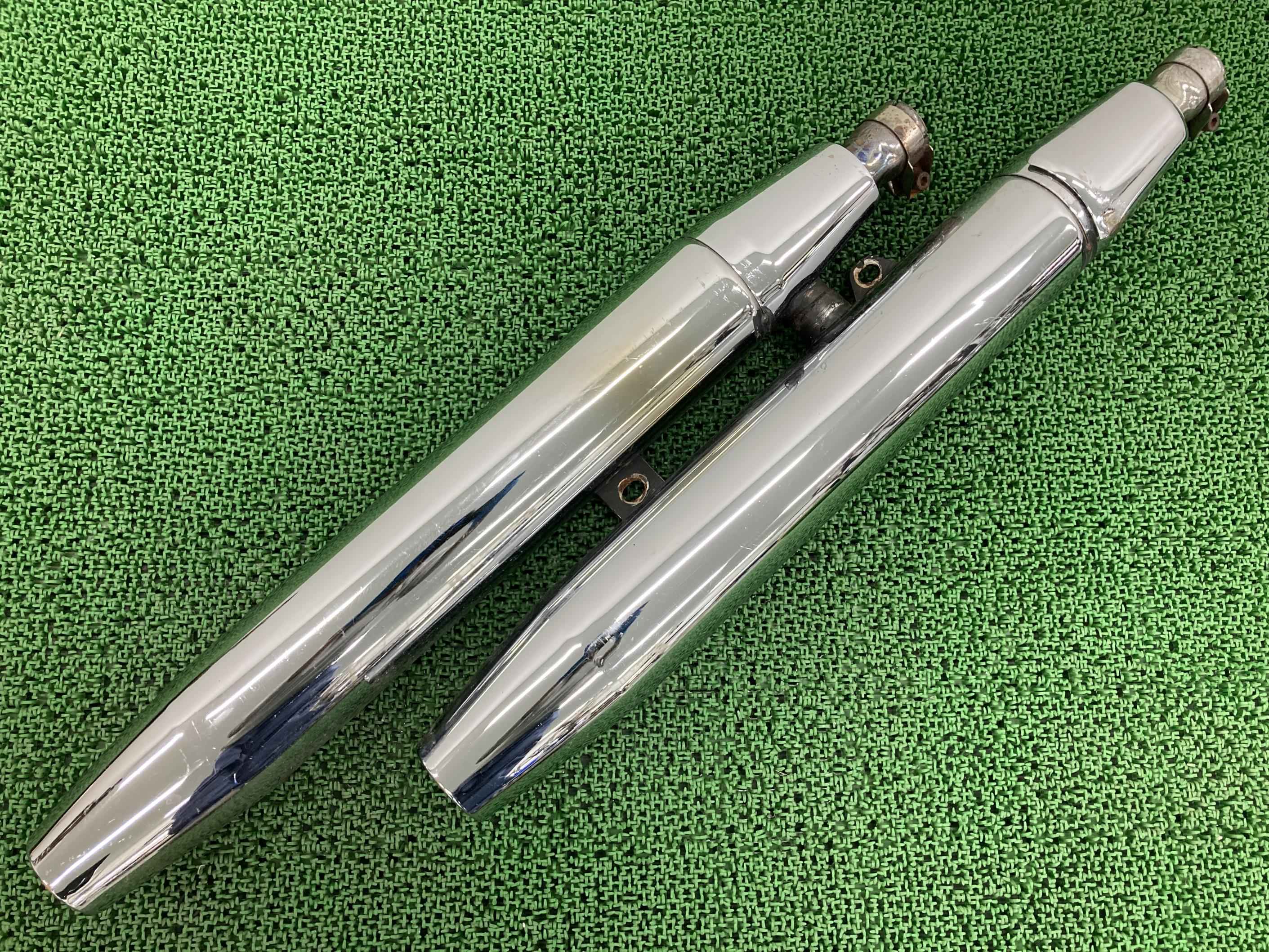 ドラッグスター1100クラシック サイレンサーマフラー 5EL4 ヤマハ 純正 バイク 部品 VP10J XVS1100A DragStar 機能的問題無し 品薄 車検 Genuine 【中古】 lT 13,172円