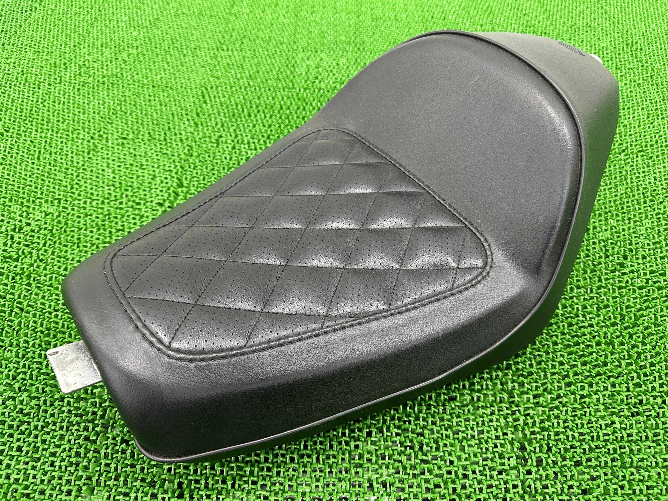 スポーツスター シート ハーレー 純正 バイク 部品 オプション カフェソロシート 10年～XLモデル コンディション良好 車検 Genuine 【中古】 86