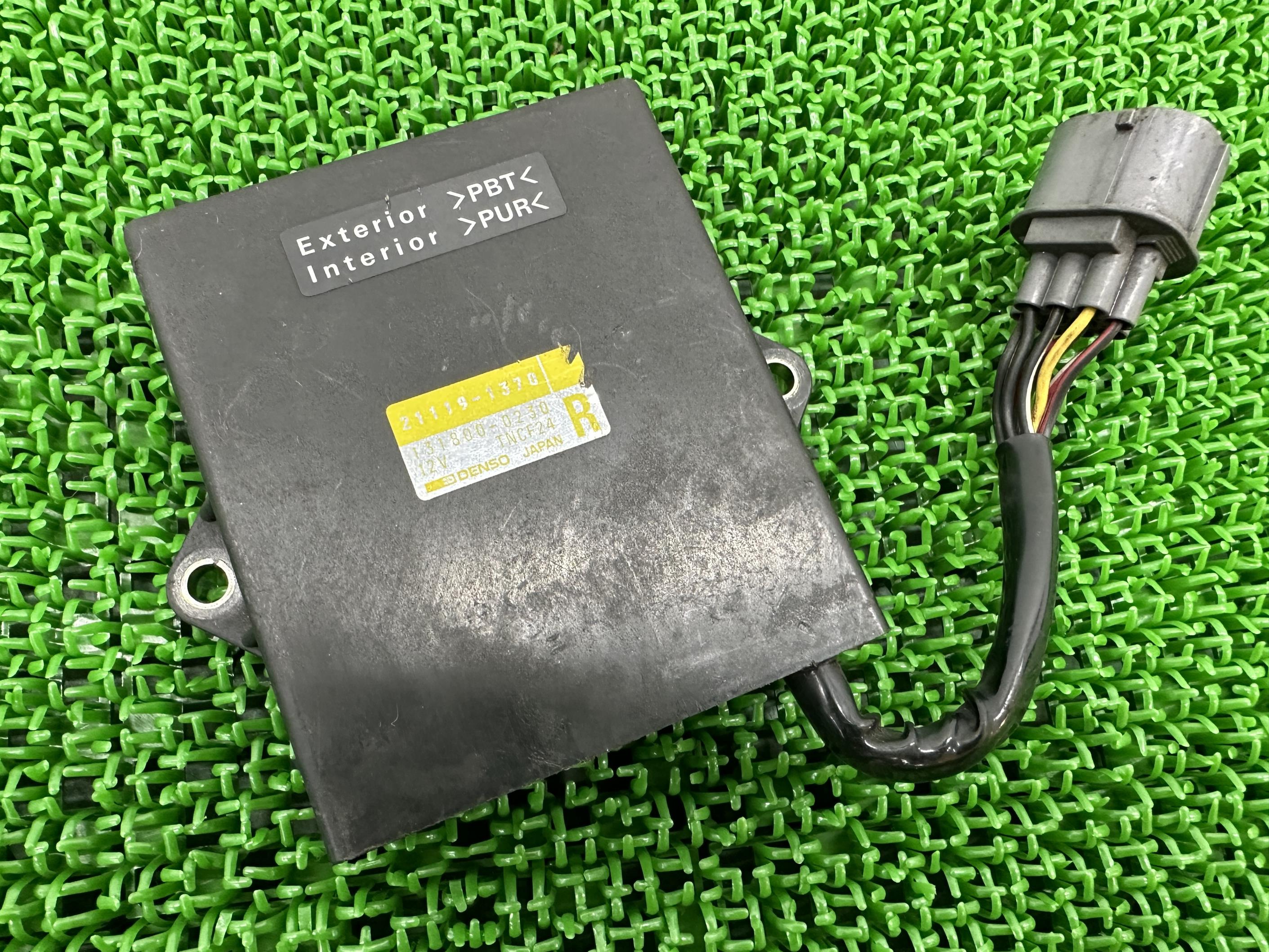 ZZR1100 D型　中古　純正イグナイター　ECU 動作確認済 ZZR1100 D型 中古 純正イグナイター ECU 動作確認済 2025年最新