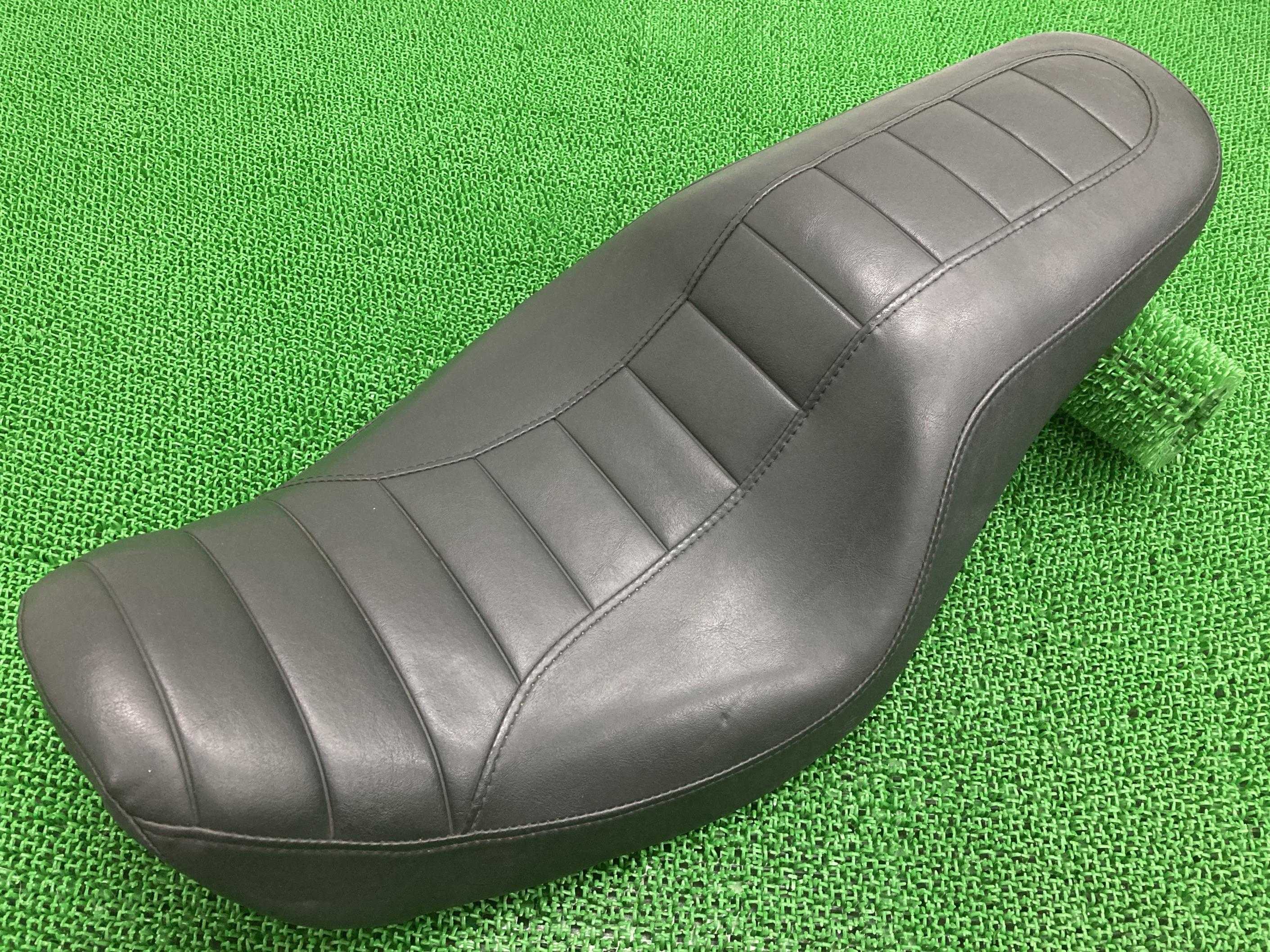 FXDC1580シートハーレー純正バイク部品ダイナスーパーグライドカスタム破れ無し品薄希少品車検Genuine【中古】 96 17,612円