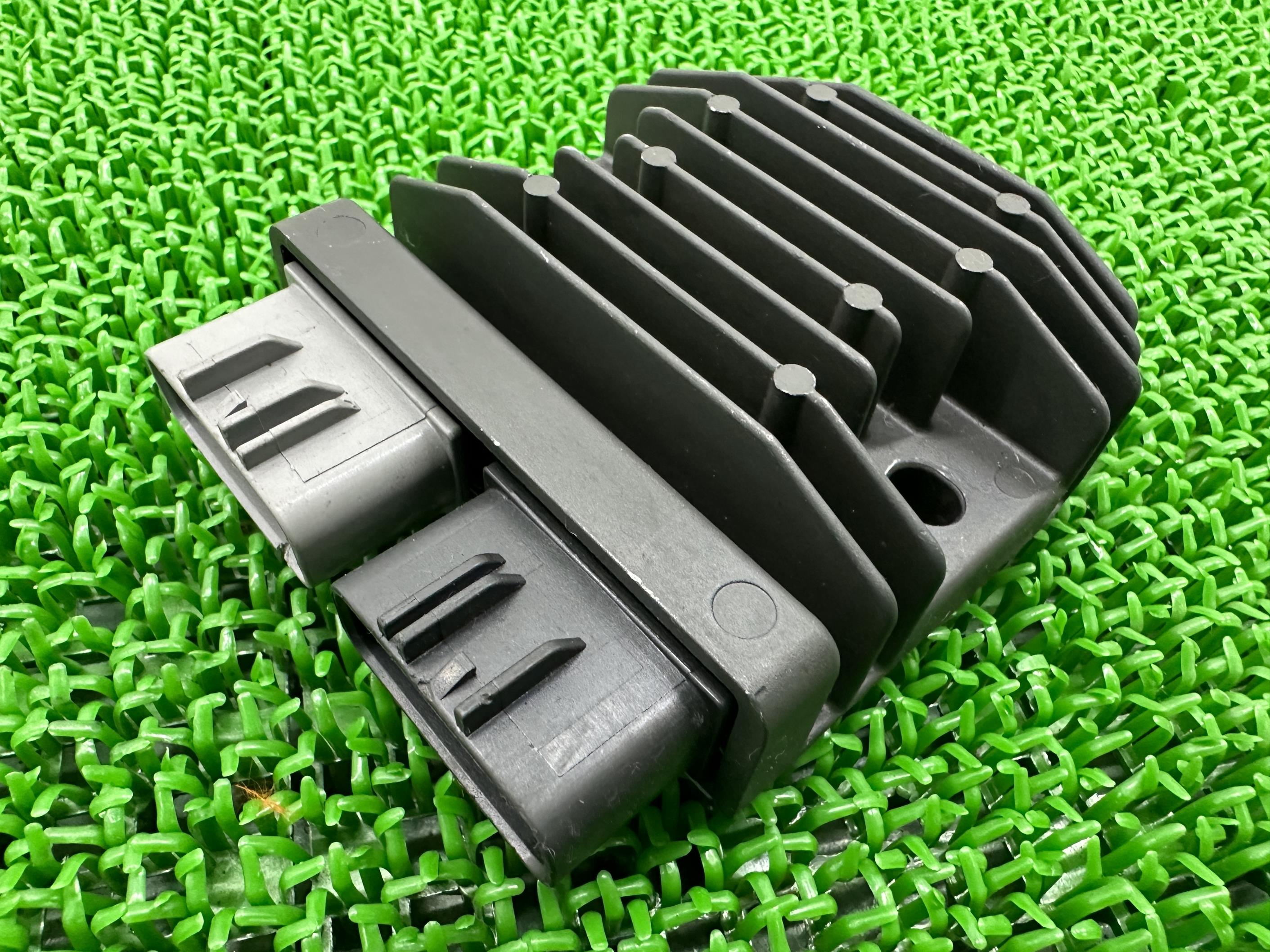 ZX-14R レギュレター カワサキ 純正 バイク 部品 レギュレーター レクチファイアー 機能的問題なし MOSFET ZZ-R1400 車検 Genuine 【中古】 87