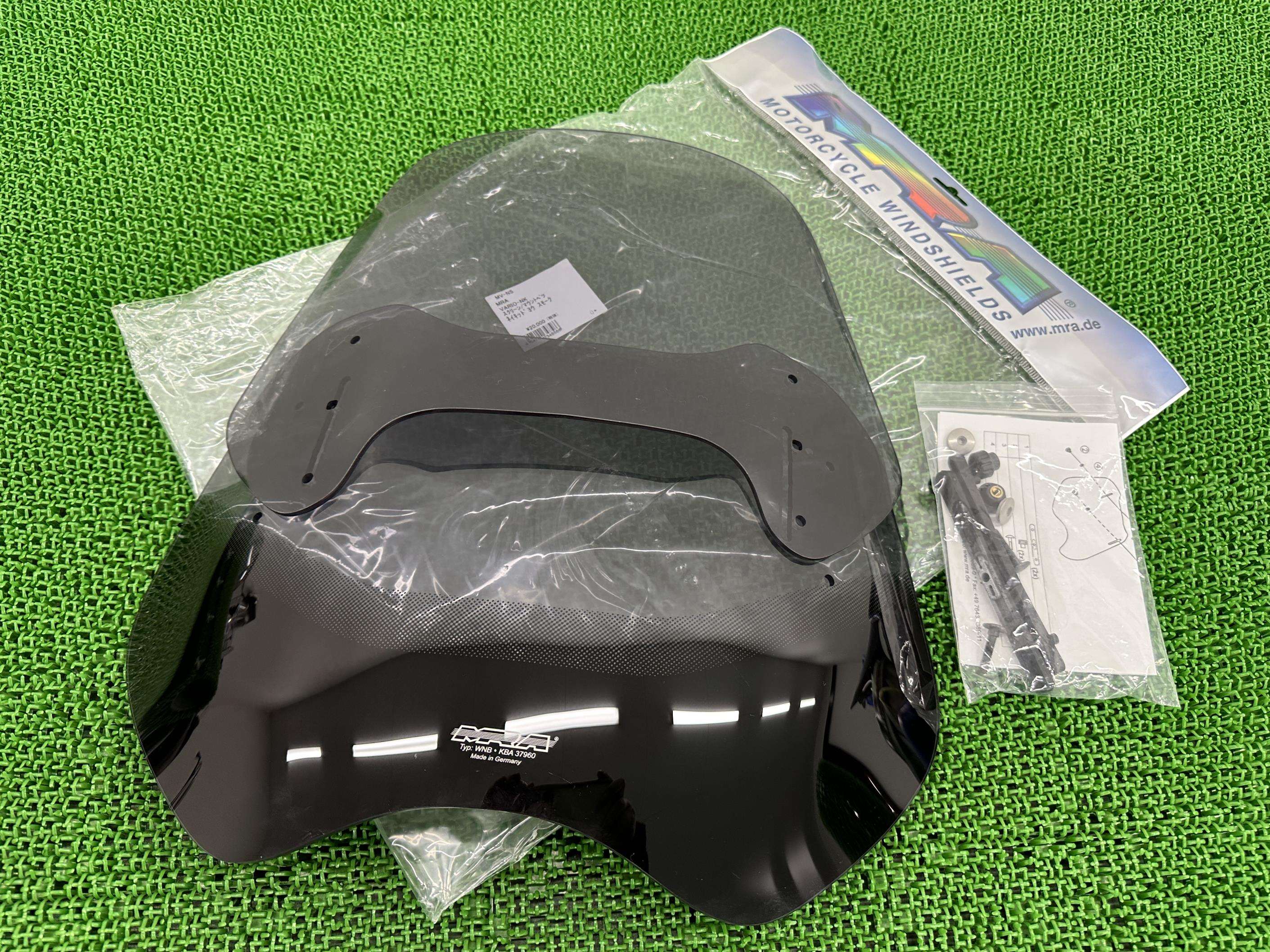 MRA製W800 スクリーン MV-NS 社外 中古 バイク 部品 BMW ヴァリオネイキッド スモーク 未使用品 ウインドシールド W650 バルカン ゼファー Z900RS Sy|ティーエスパーツ 店