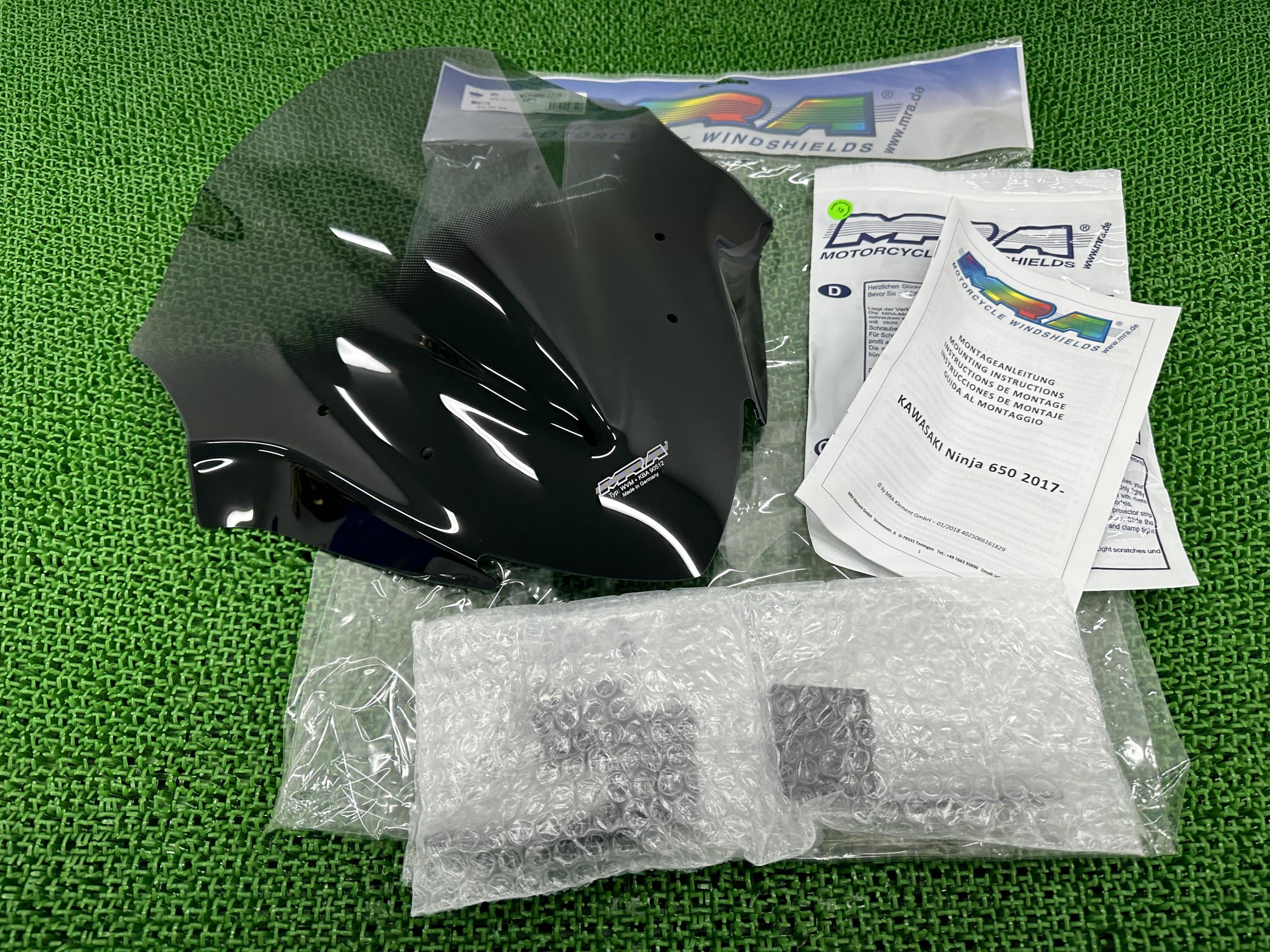 MRA製NINJA650 スクリーン 在庫有 即納 社外 新品 バイク 部品 ER650H 17-19年ニンジャ650 スモーク レーシングスクリーン 未使用品 Uz