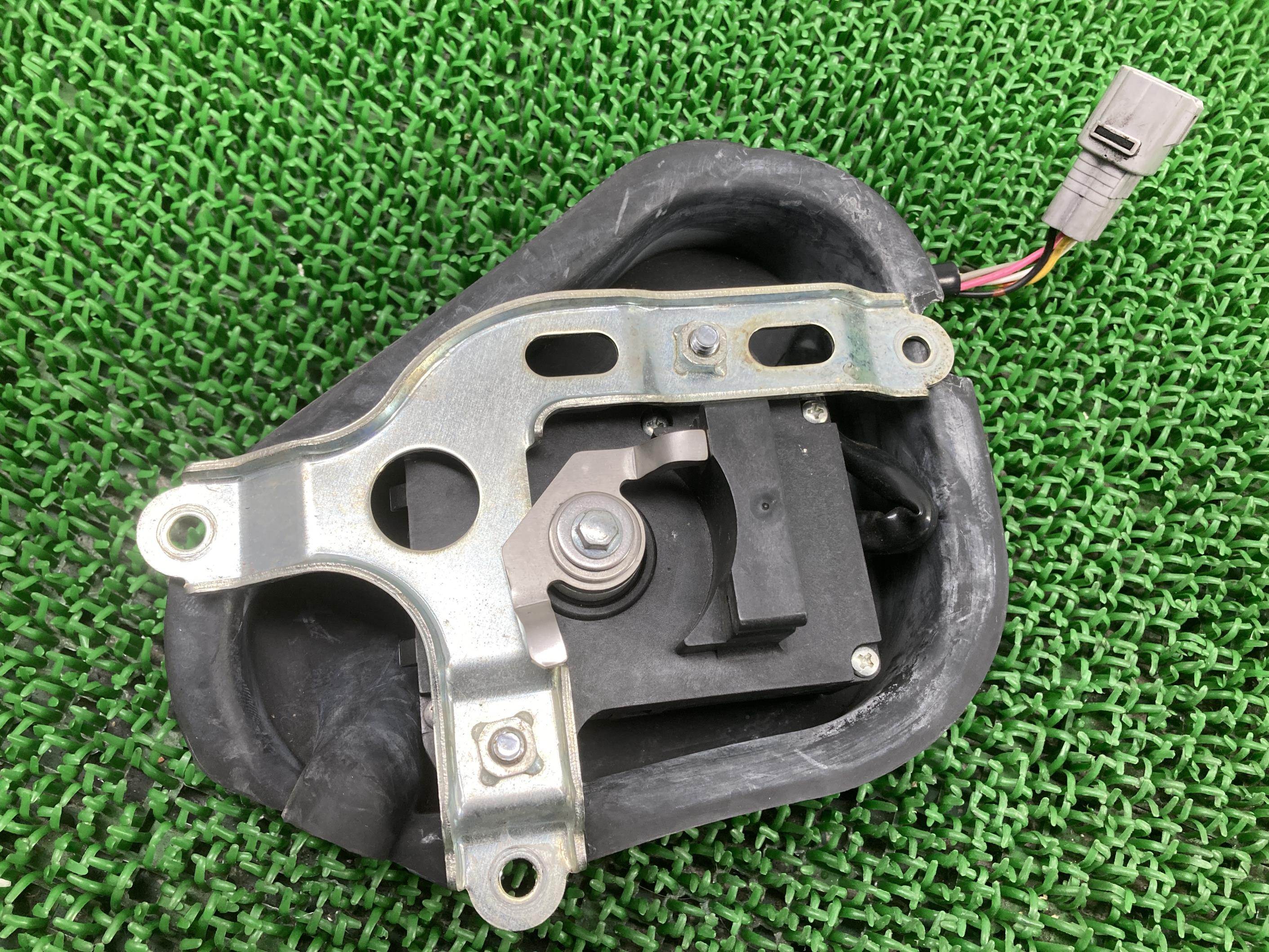 GSX-R1000 排気バルブモーター JS1GT78A6C2100*** スズキ 純正 バイク 部品 2012年式外し GT78A エキゾーストコントローラー 排気デバイス サーボモーター 車検 Genuine 【中古】 80
