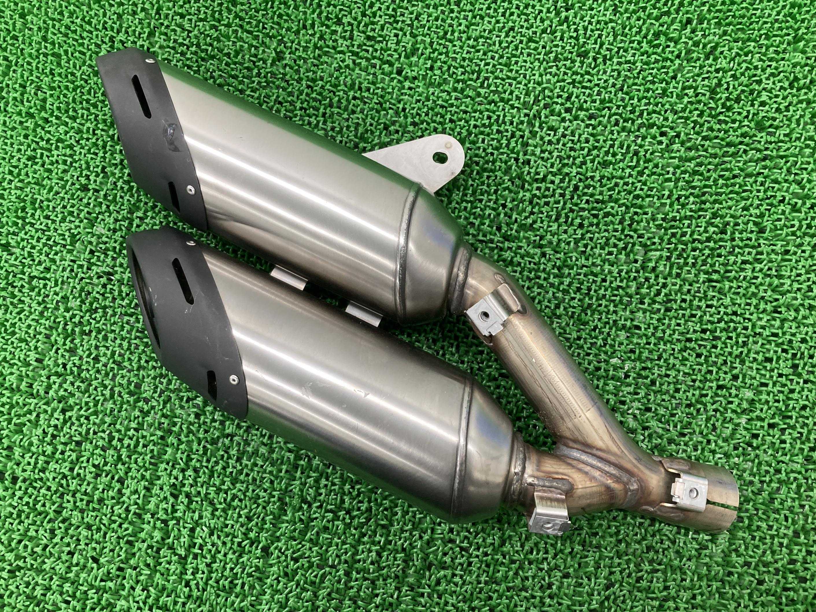 モンスター937プラス サイレンサーマフラー ドゥカティ 純正 バイク 部品 Monster+ MONSTER937PLUS DUCATI コケキズ無し 車検 Genuine 【中古】 28