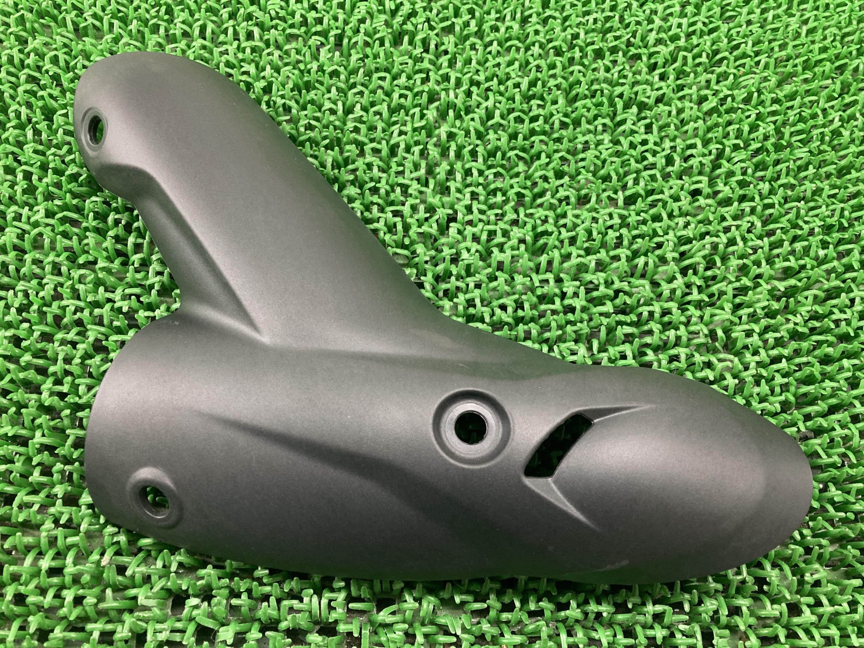 モンスタープラス937 マフラーカバー ZDM1M00AAMB000*** ドゥカティ 純正 バイク 部品 2021年外し サイレンサーヒートガード MONSTER＋ コンディション良好 車検 Genuine 【中古】 56 7,154円