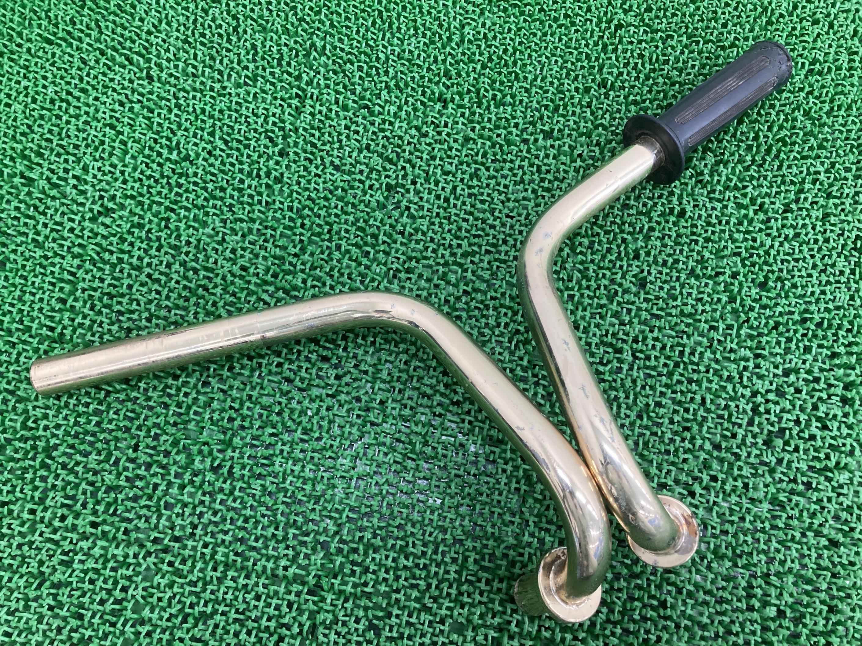 モンキーハンドル左右金Z50J-1605***ホンダ純正バイク部品Z50Jゴールドモンキーリミテッドくるくるハンドルペイント素材に曲がり無し車検Genuine【中古】 62