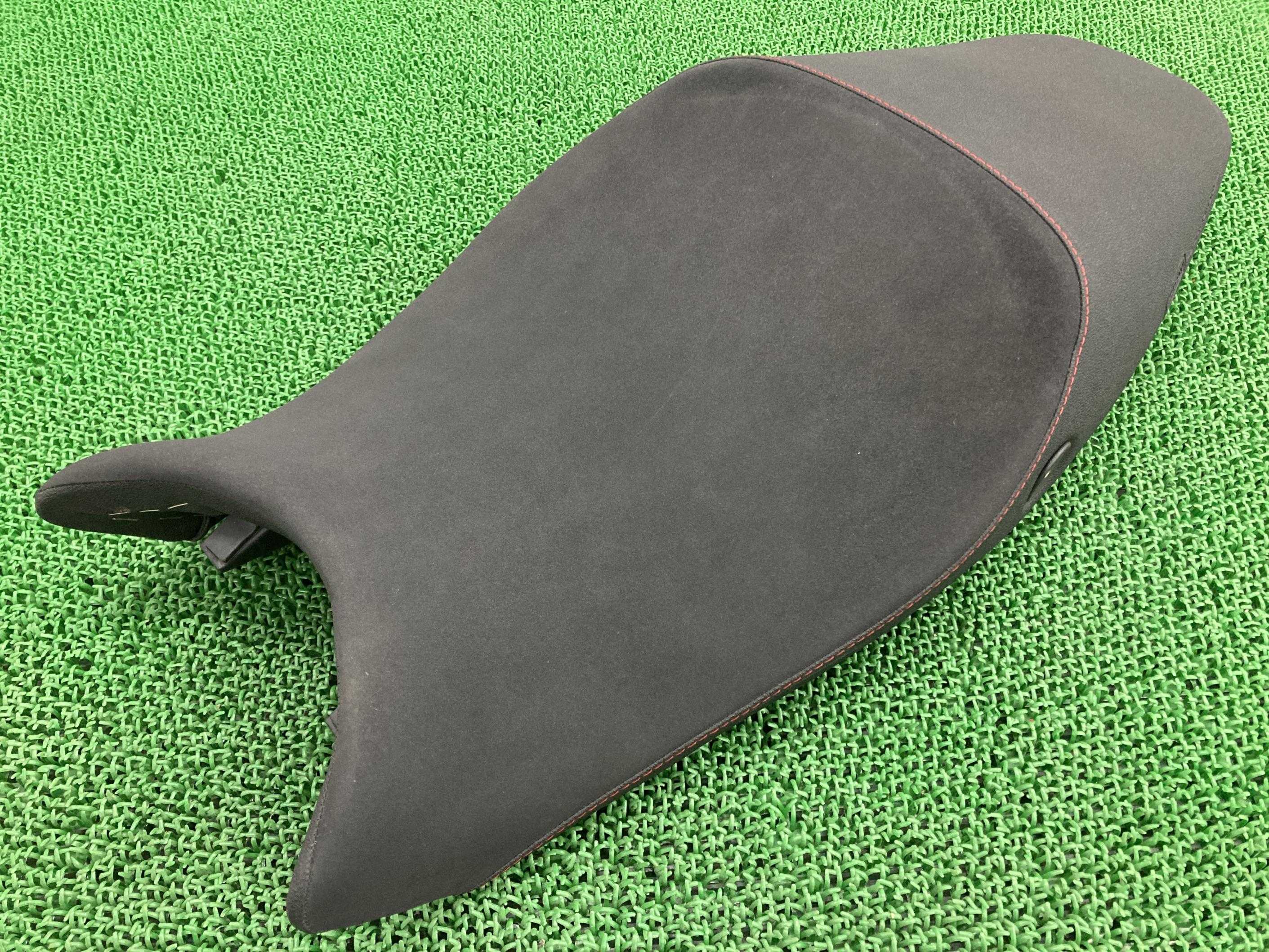 M696 M796 M1100 シート ドゥカティ 純正 バイク 部品 595.1.097.1A 96776009B モンスター 廃盤 ローシート 車検 Genuine 【中古】 1|ティーエスパーツ 店
