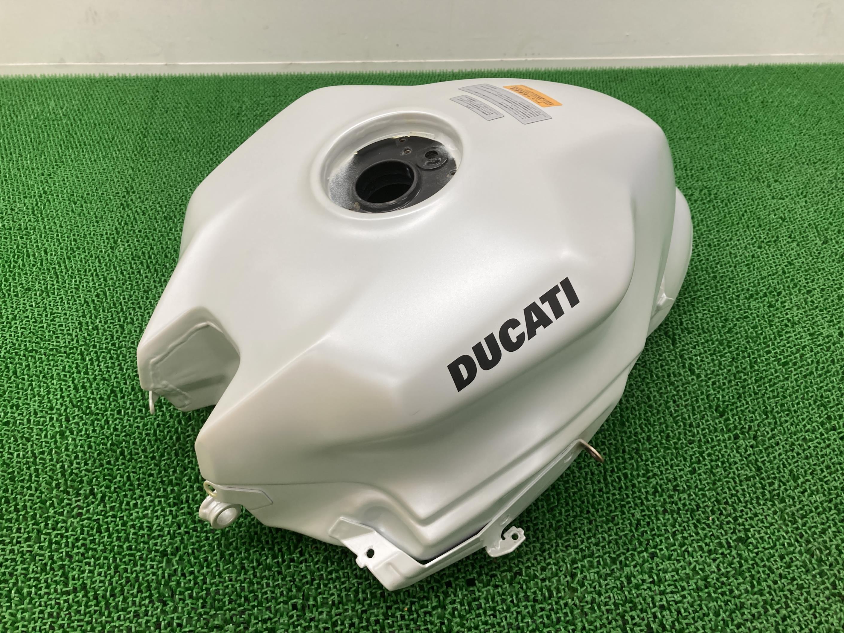 SS939Sタンクドゥカティ純正バイク部品スーパースポーツフューエルタンク燃料タンクガソリンタンクコンディション良好車検Genuine【中古】 91