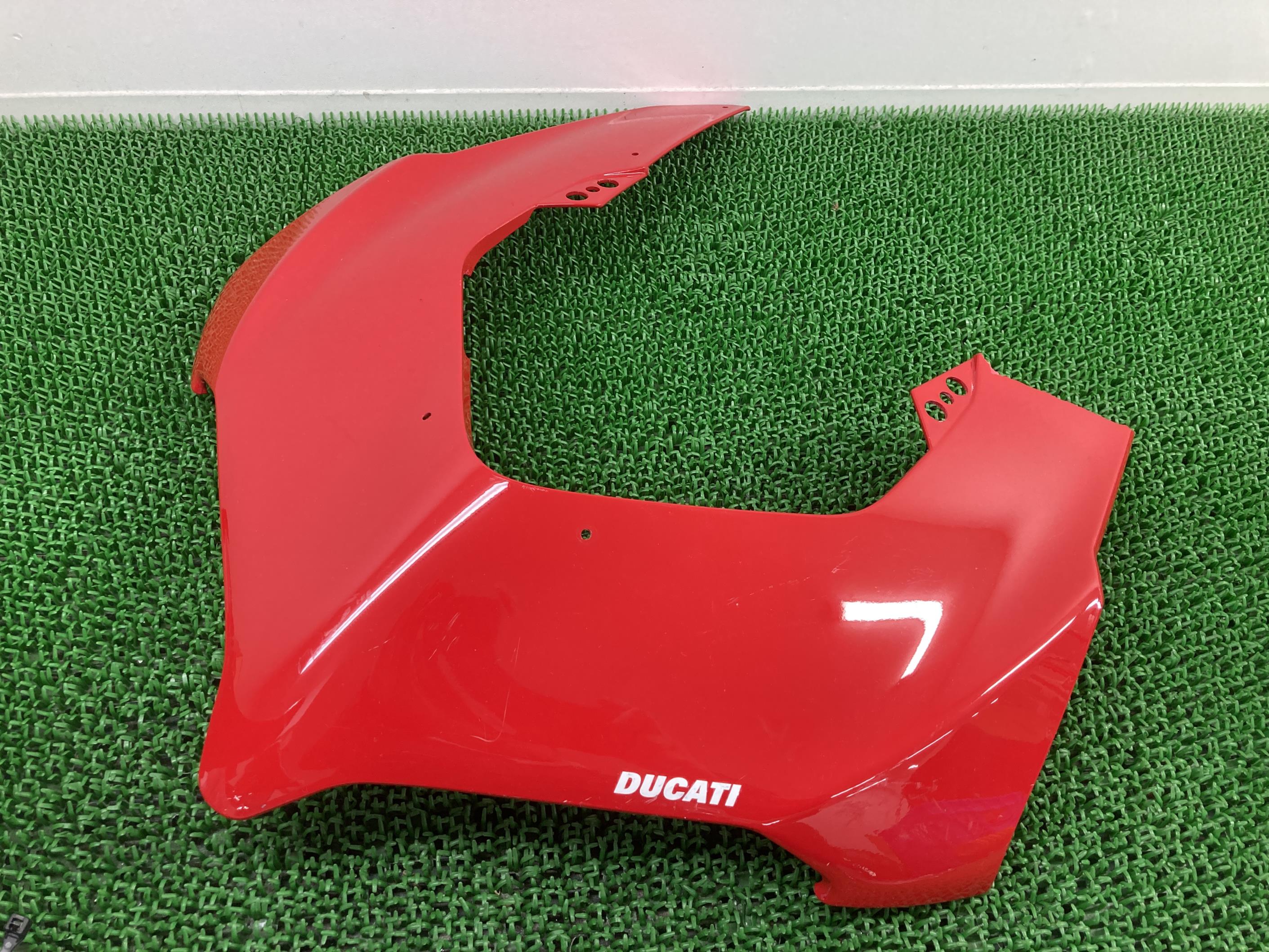 パニガーレV4 アッパーカウル 赤 ドゥカティ 純正 バイク 部品 PanigaleV4S フロントカウル ガーニッシュ 車検 Genuine 【中古】 63