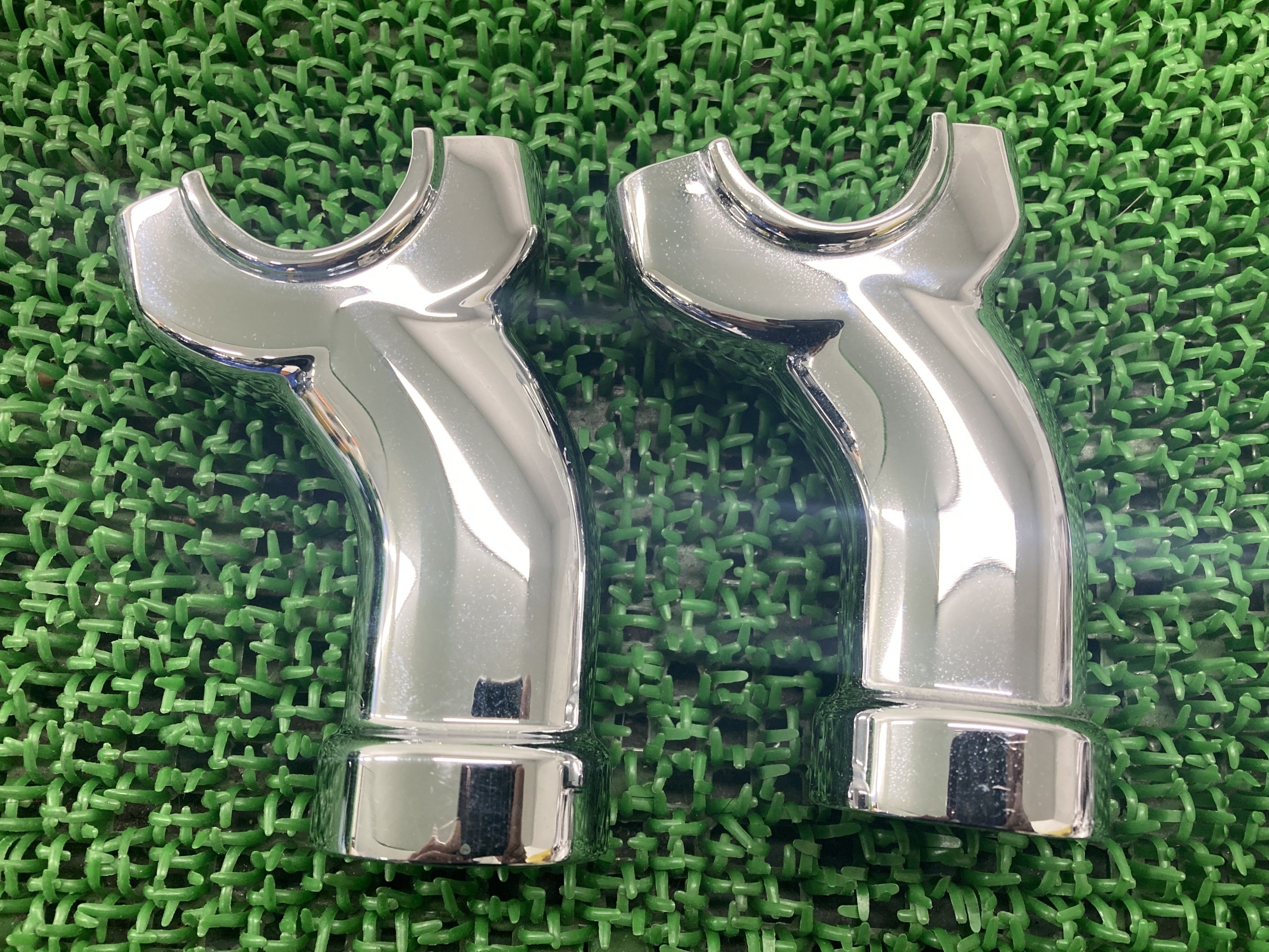 FXBRS ハンドルポスト ハーレー 純正 バイク 部品 ブレイクアウト FXBR ライザー コンディション良好 車検 Genuine 【中古】 87｜ティーエスパーツ　店