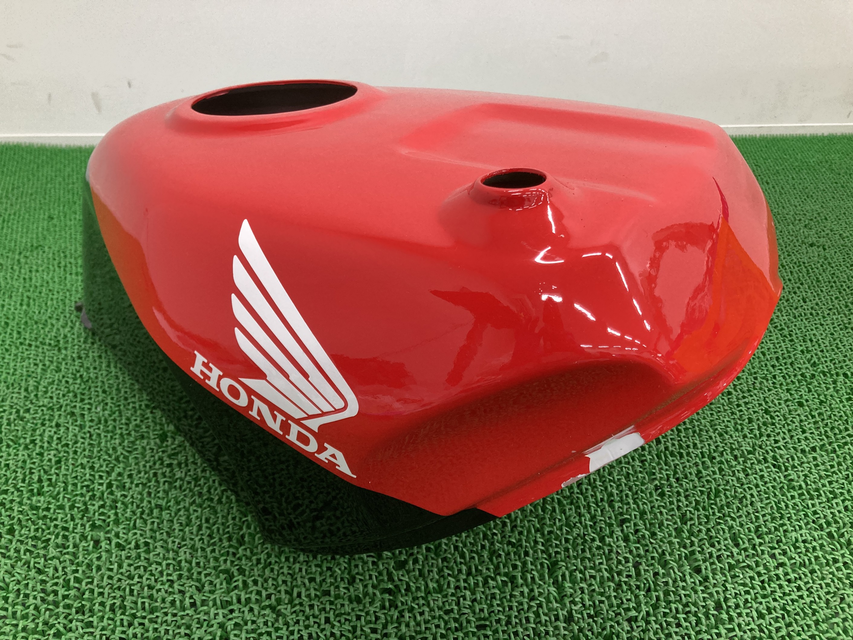 nc30 ガソリンタンク VFR400r 楽天市場】VFR400R タンク 銀 ホンダ 純正 バイク 部品 NC30