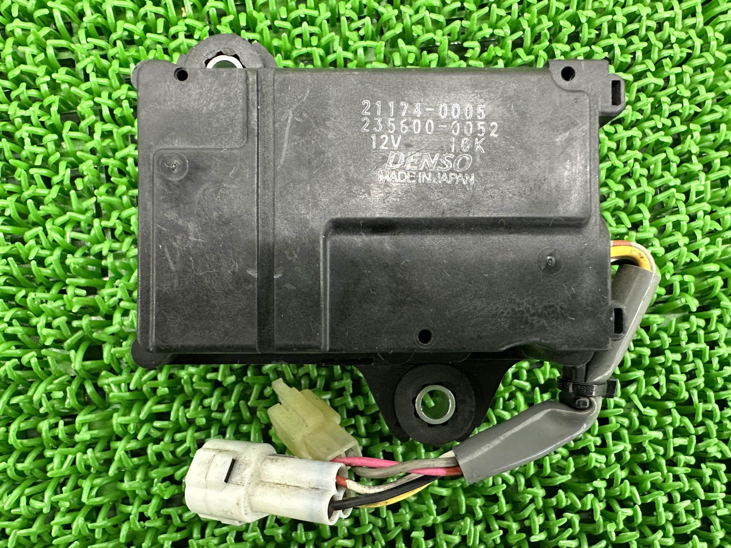 Z1000 排気バルブモーター カワサキ 純正 バイク 部品 09年~15年 NINJA1000 エキゾーストコントローラー 排気デバイス サーボモーター 車検 Genuine 【中古】 50|ティーエスパーツ 店