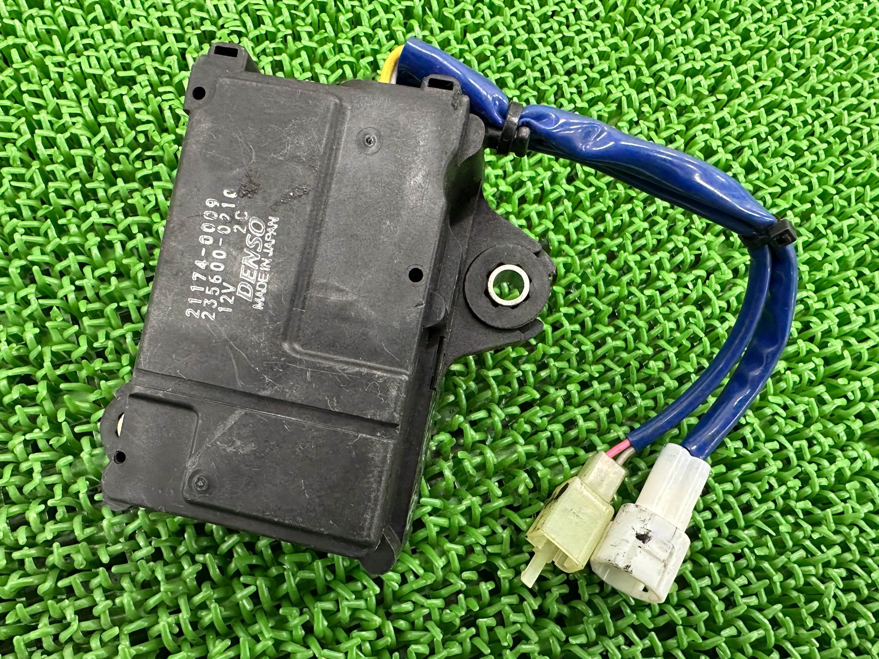 ZX-6R 排気バルブモーター カワサキ 純正 バイク 部品 19年～ZX6R エキゾーストコントローラー 排気デバイス サーボモーター 割れ欠け無し 車検 Genuine 【中古】 40