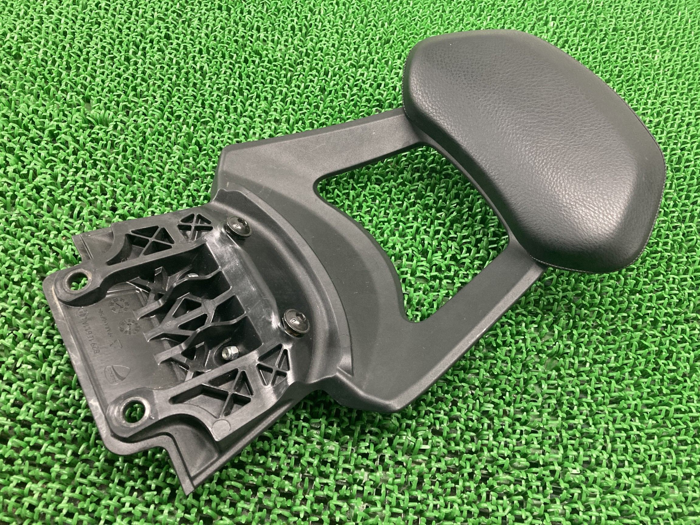 Xディアベルバックレストドゥカティ純正バイク部品DIAVELリフレクターコンディション良好曲がり無し車検Genuine【中古】 42