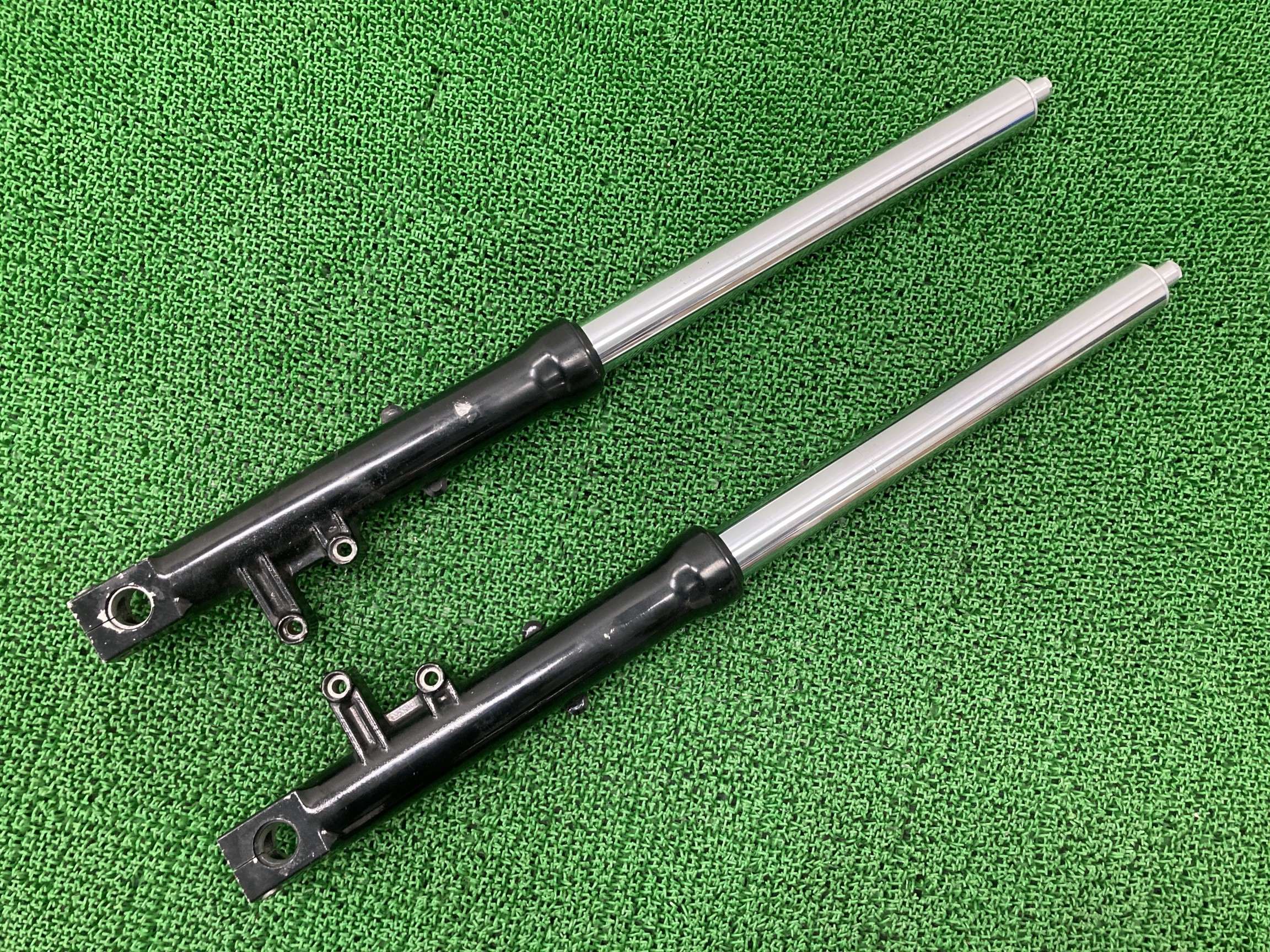 ZZ-R1100 フロントフォーク 左右 カワサキ 純正 バイク 部品 ZXT10C 修復素材に 曲がり無し 品薄 希少品 車検 Genuine 【中古】 12|ティーエスパーツ 店