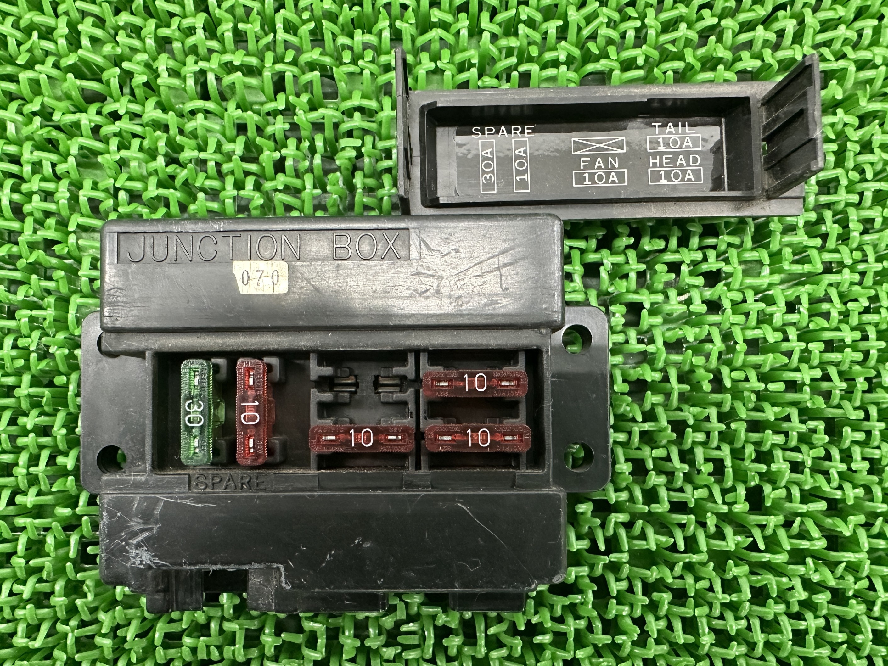ZRX400 ZRX-II ヒューズボックス 26021-1089 カワサキ 純正 中古