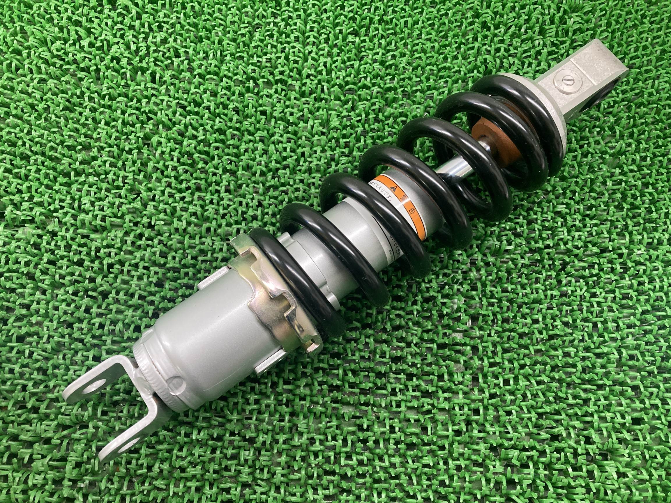 T-MAX530リアサスペンションヤマハ純正バイク部品SJ15Jピッチ325mmリアショックコンディション良好曲がり無し品薄車検Genuine【中古】 22