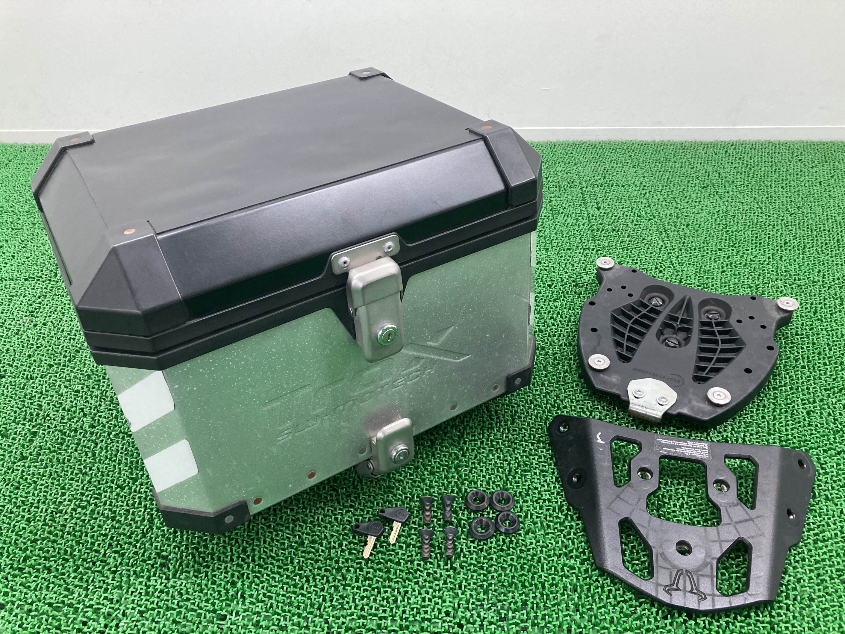 SW-MOTECH製トップケース社外バイク部品リアボックス鍵2本ベース付きアドベンチャーラック38LTRAX【中古】 7