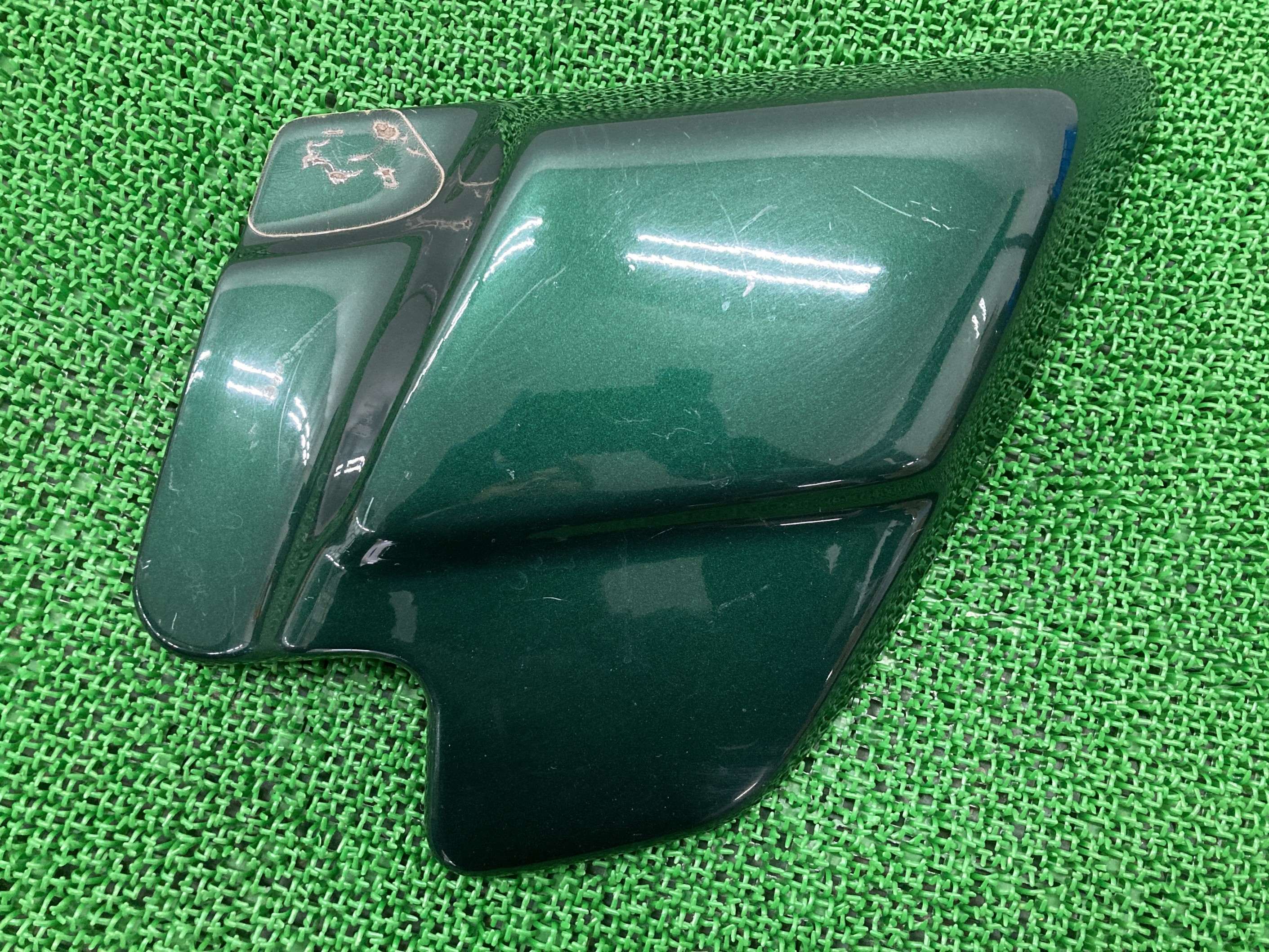 FLHR1340サイドカバー緑右ハーレー純正バイク部品ツーリングロードキング品薄希少品コケキズ無し車検Genuine【中古】 49｜ティーエスパーツ　店