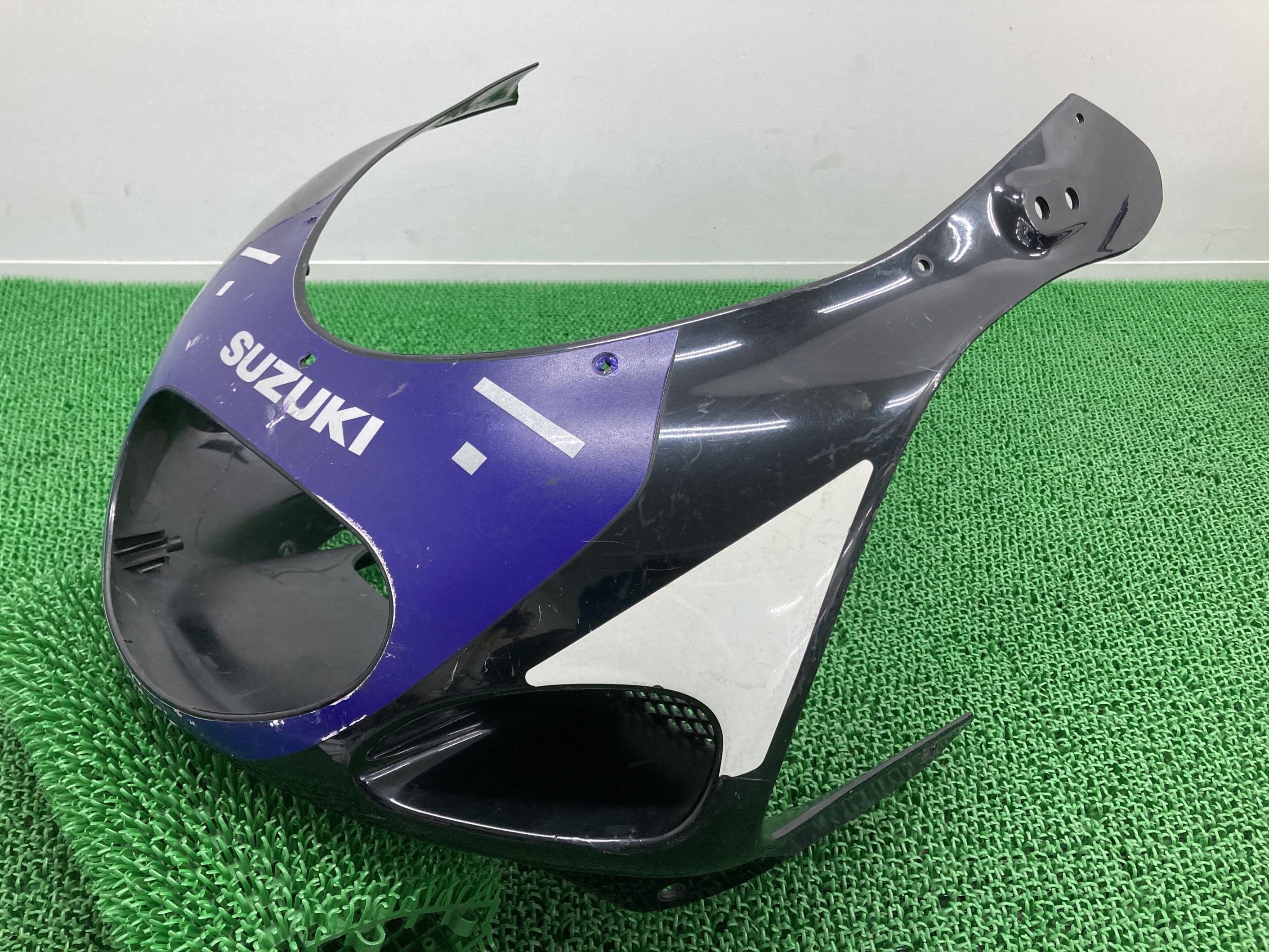 RGV250ガンマSP アッパーカウル 黒 スズキ 純正 バイク 部品 VJ23A フロントカウル 修復素材に 品薄 希少品 車検 Genuine 【中古】 14｜ティーエスパーツ　店
