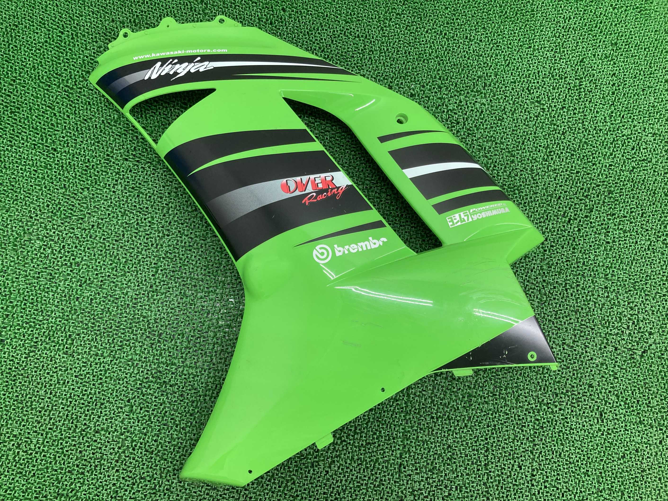 ZX-6Rサイドカウル左緑カワサキ純正バイク部品ZX600Pミドルカウルペイント素材に割れ欠け無し品薄希少品車検Genuine【中古】 11