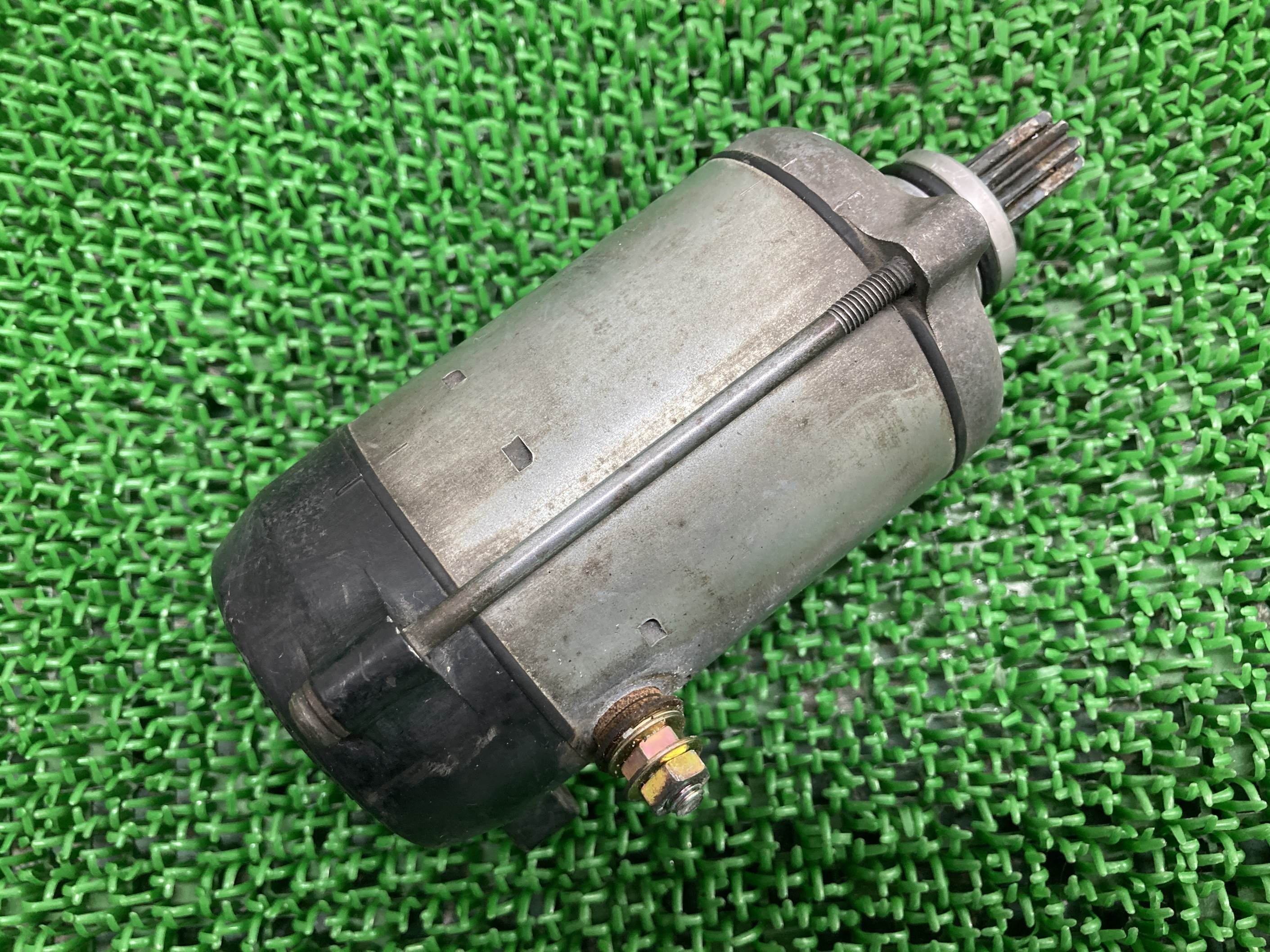 FZR750 セルモーター ヤマハ 純正 バイク 部品 2LM スターターモーター 機能的問題なし 品薄 希少品 車検 Genuine 【中古】 47