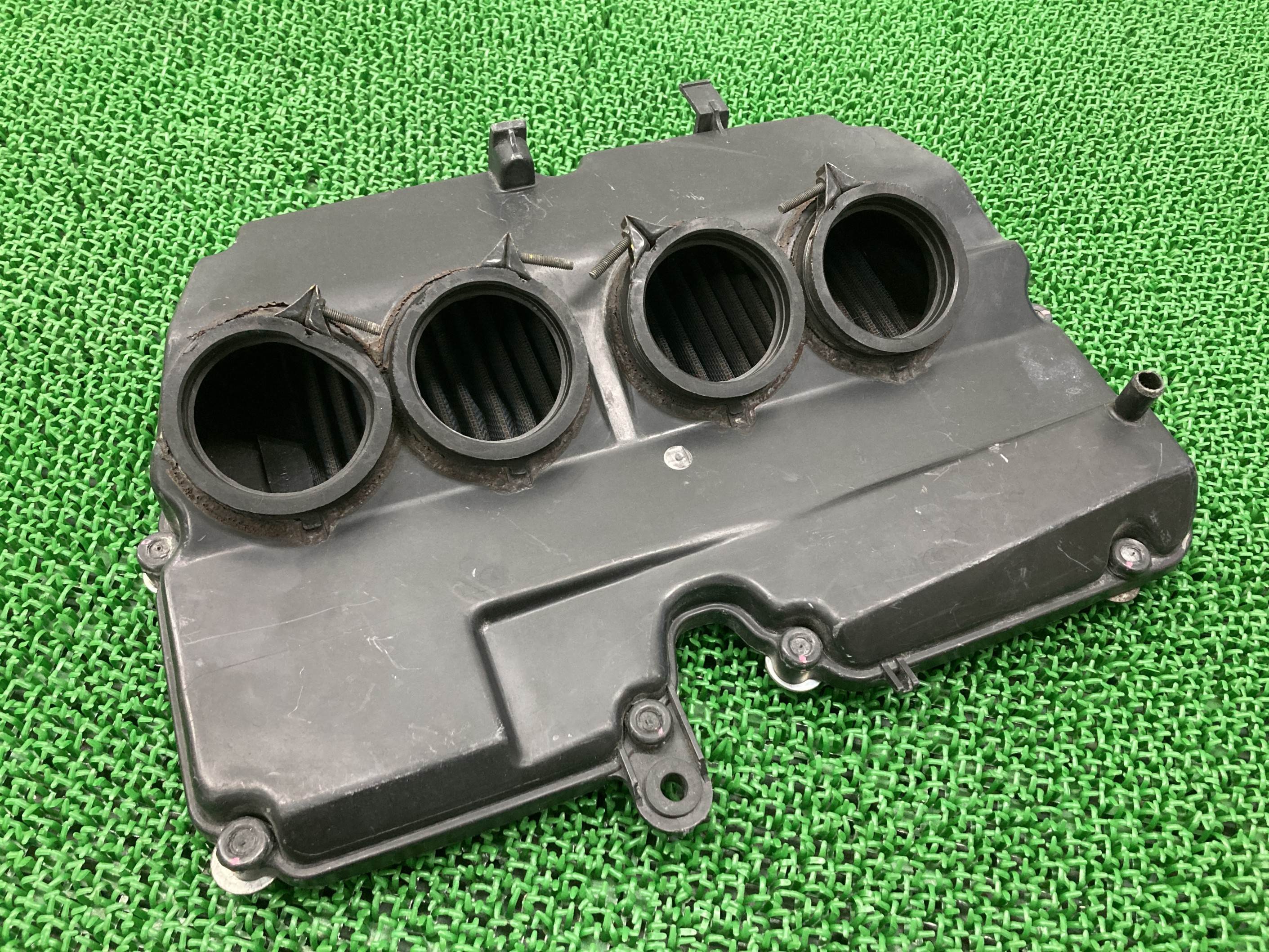 CBR900RR エアクリーナーボックス ホンダ 純正 バイク 部品 SC33 割れ欠け無し 品薄 希少品 車検 Genuine 【中古】 9